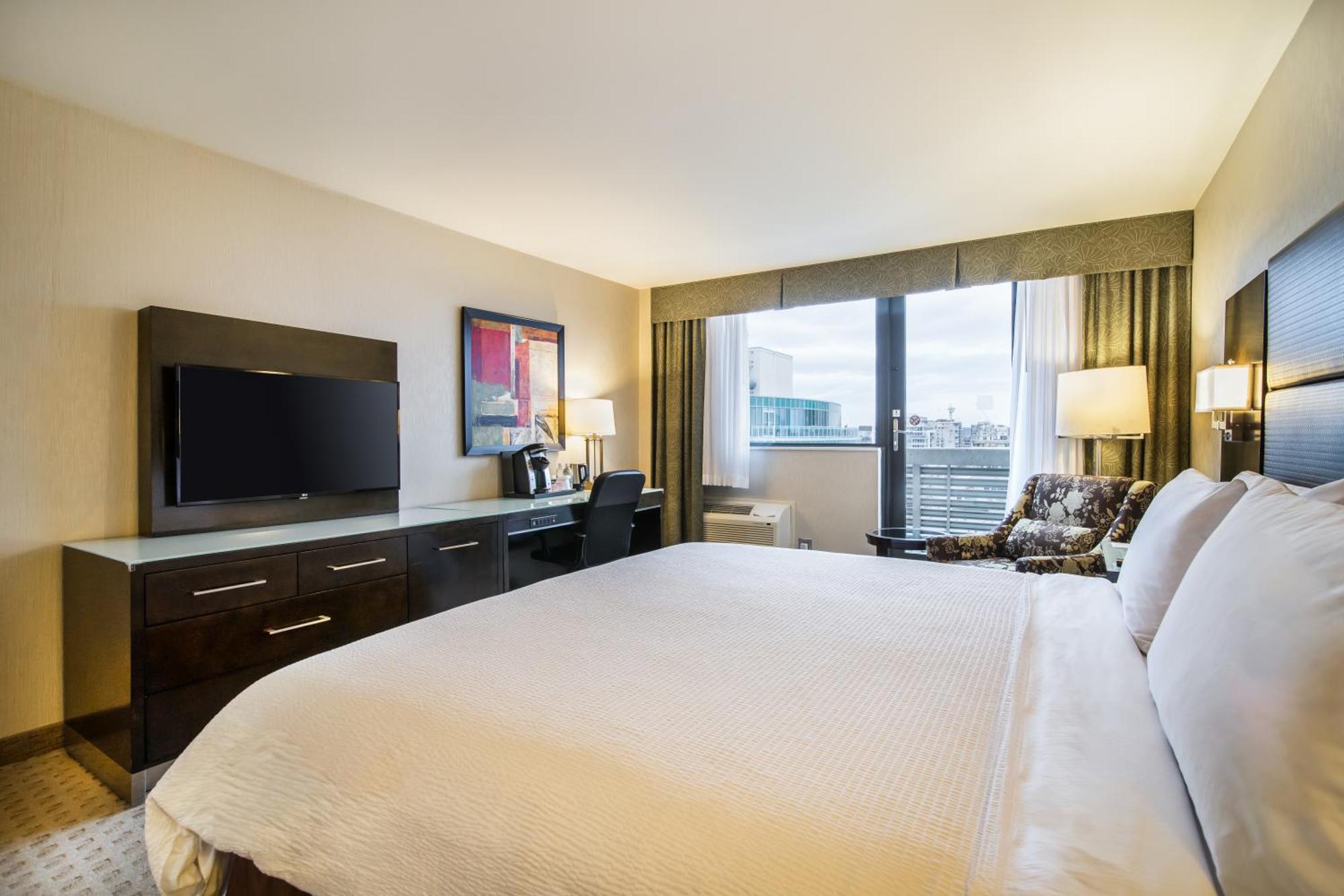 Hotel Vancouver-centre Broadway By Ihg 3*