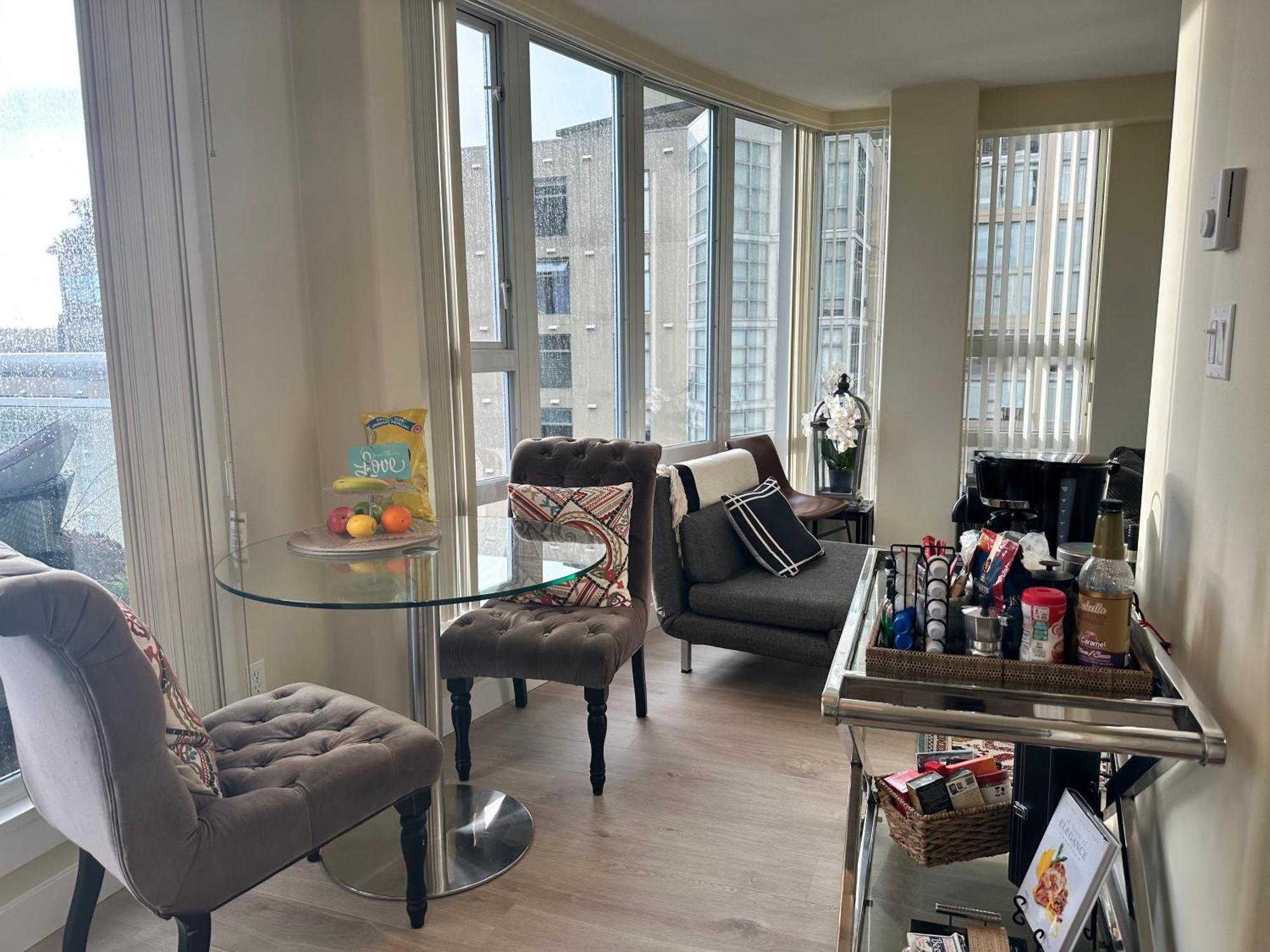 Apartment Penthouses Of Ave Vancouver