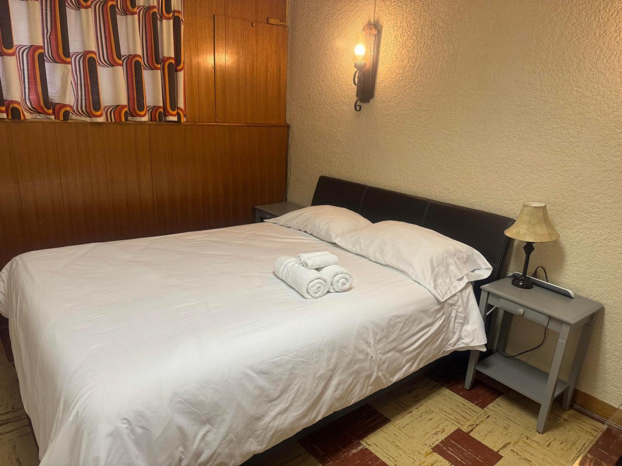 Homestay Cozy Guest Close To Downtown Sights & Subway Station