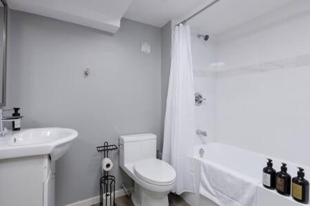 Holiday home Spacious 4 Bedroom House In Park Drive
