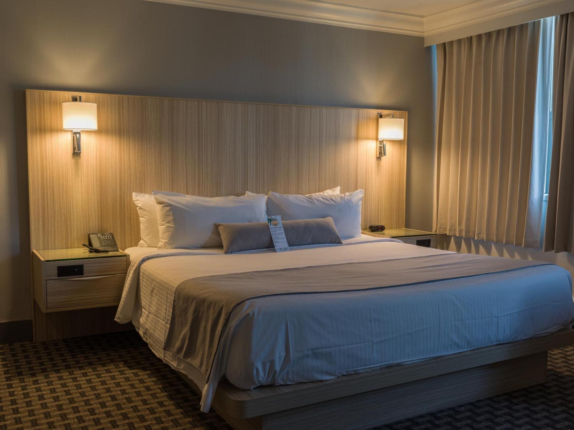 Hotel Century Plaza Vancouver