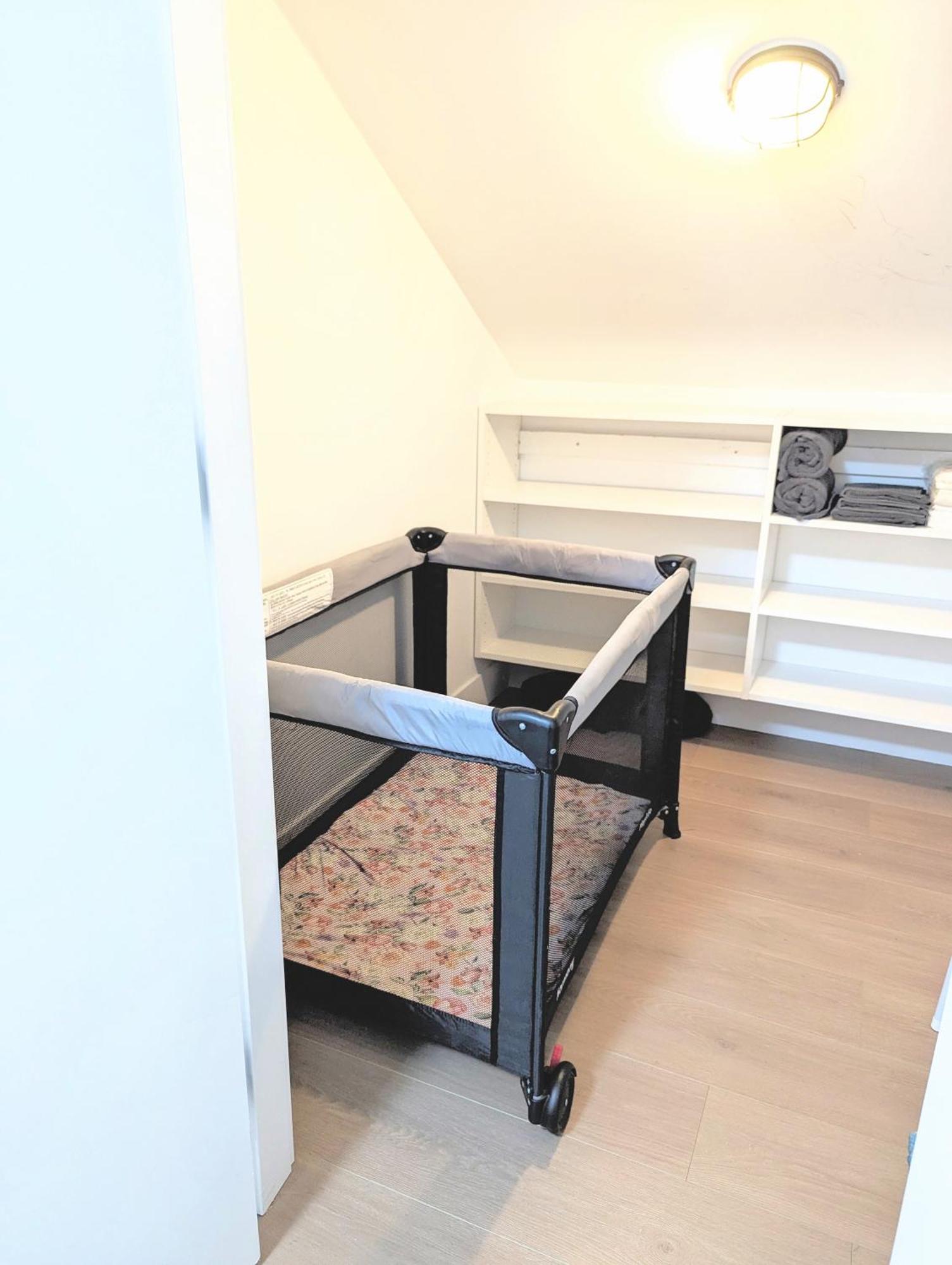 Centrally Located, Modern, 2 Bedroom Vancouver