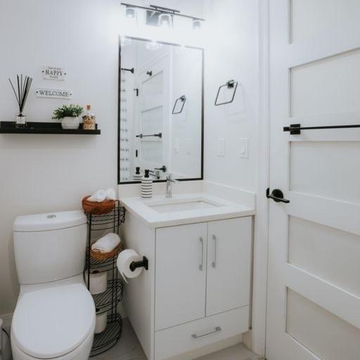 A Gentle Hideaway In The Urban Forest West End Downtown Apartment