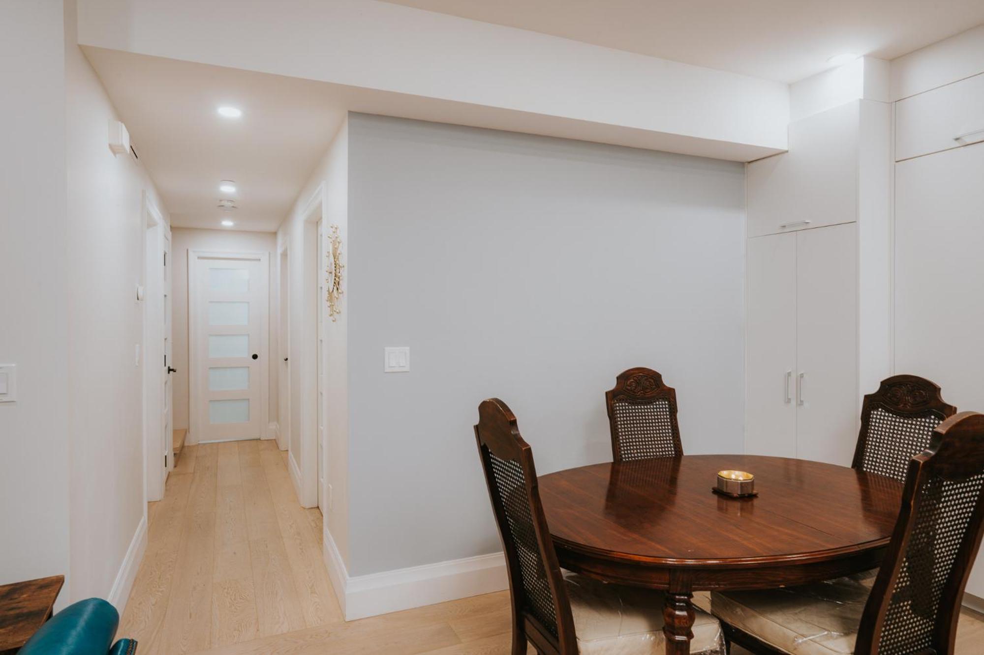 Apartment A Gentle Hideaway In The Urban Forest West End Downtown Vancouver