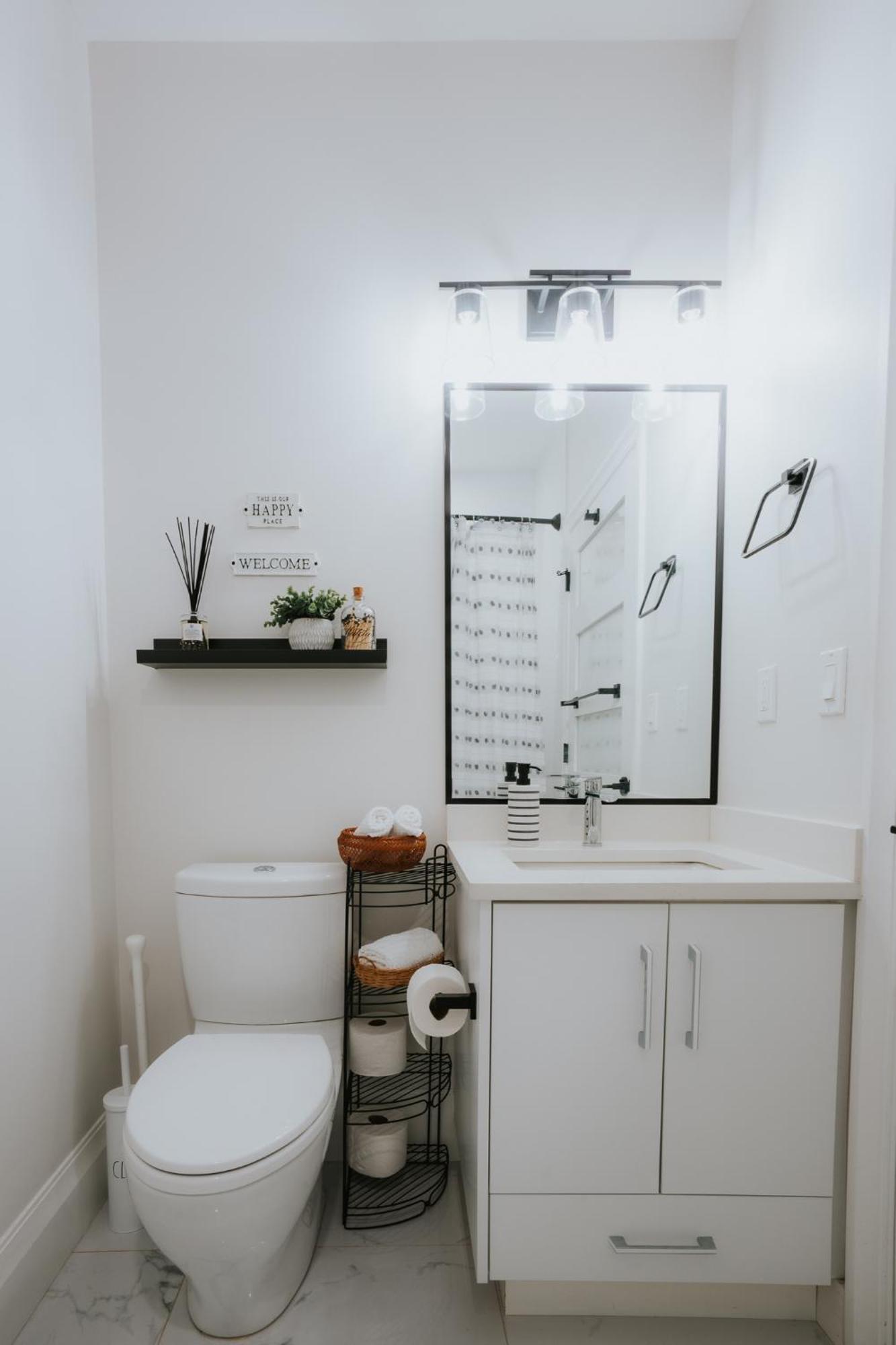 A Gentle Hideaway In The Urban Forest West End Downtown *