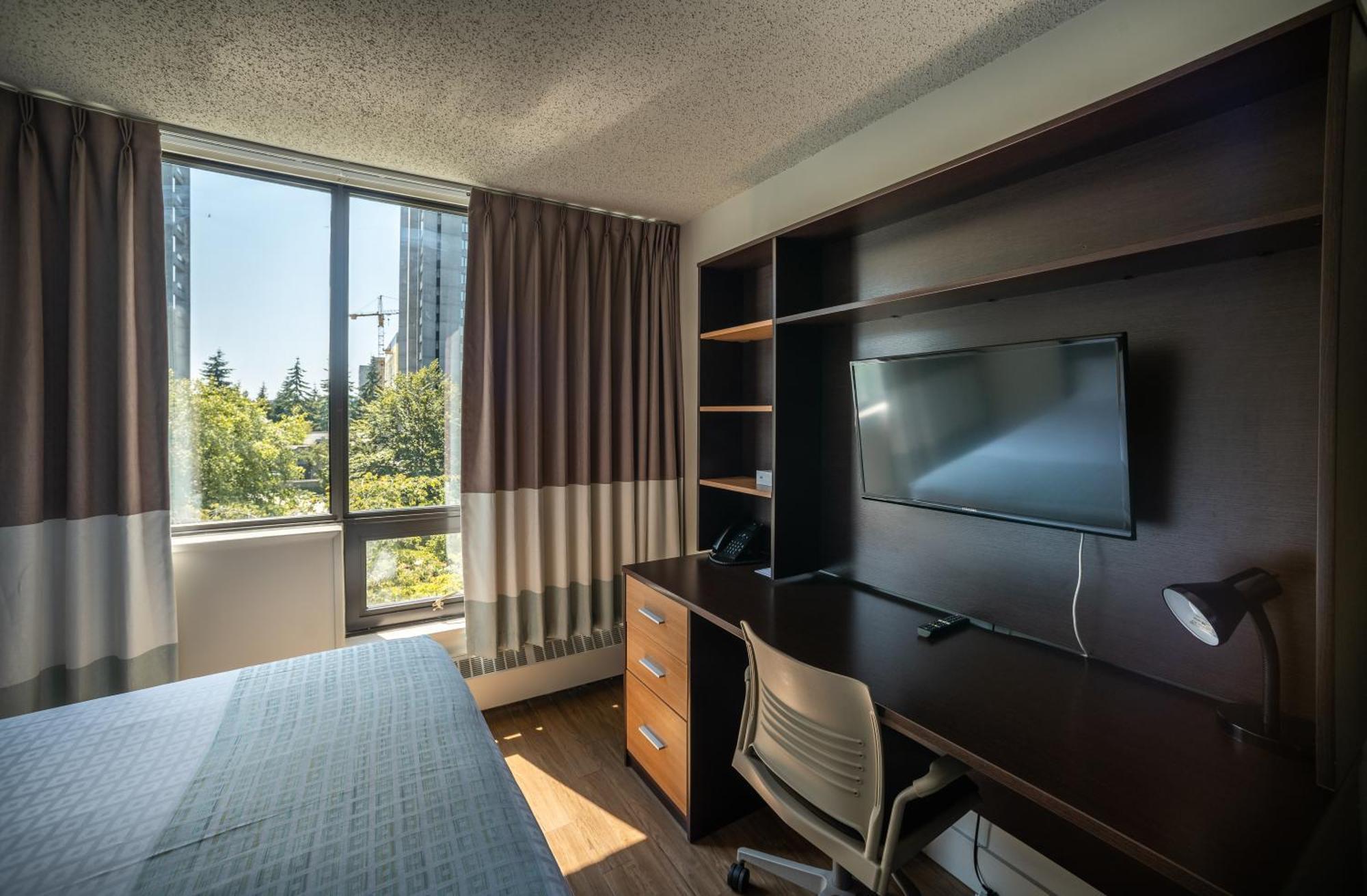Hotel Gage At Ubc 3*