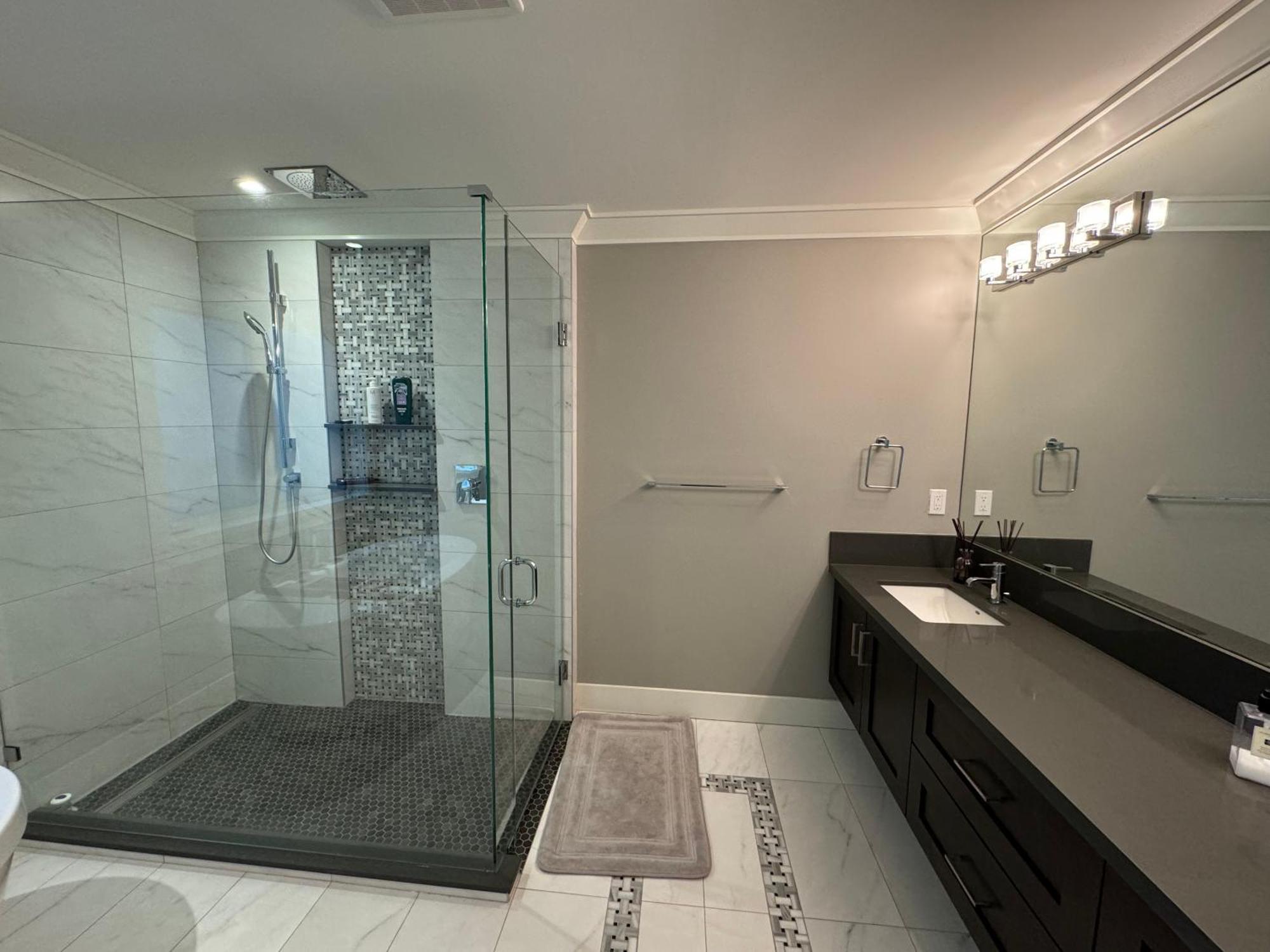 Homestay Charming Modern Near Downtown And Ubc *