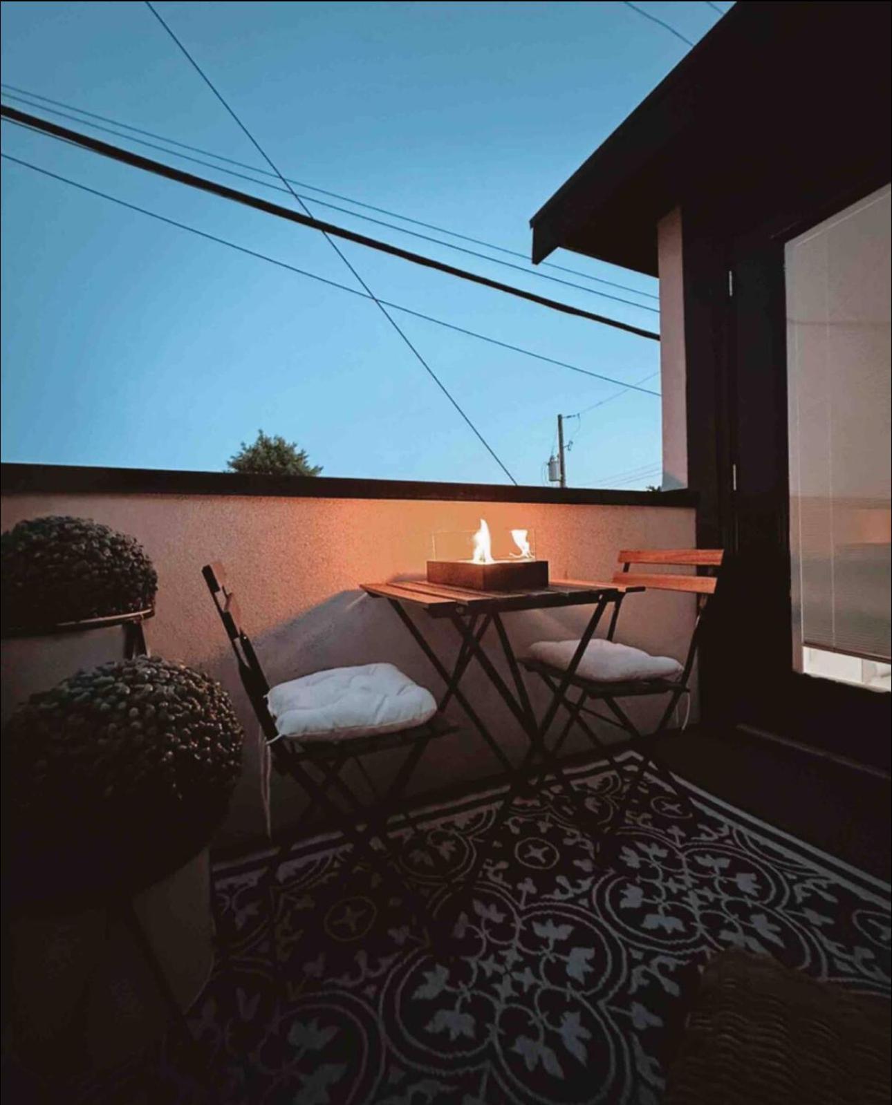Holiday home Modern In Close To Downtown And Airport *