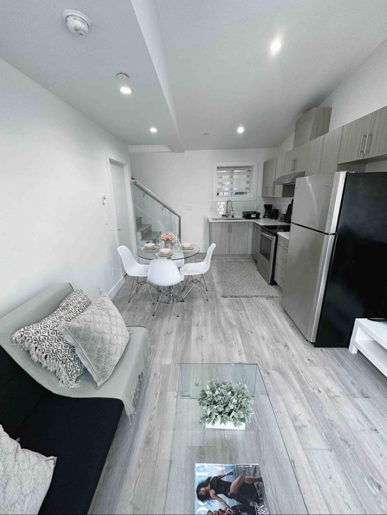 Holiday home Modern In Close To Downtown And Airport