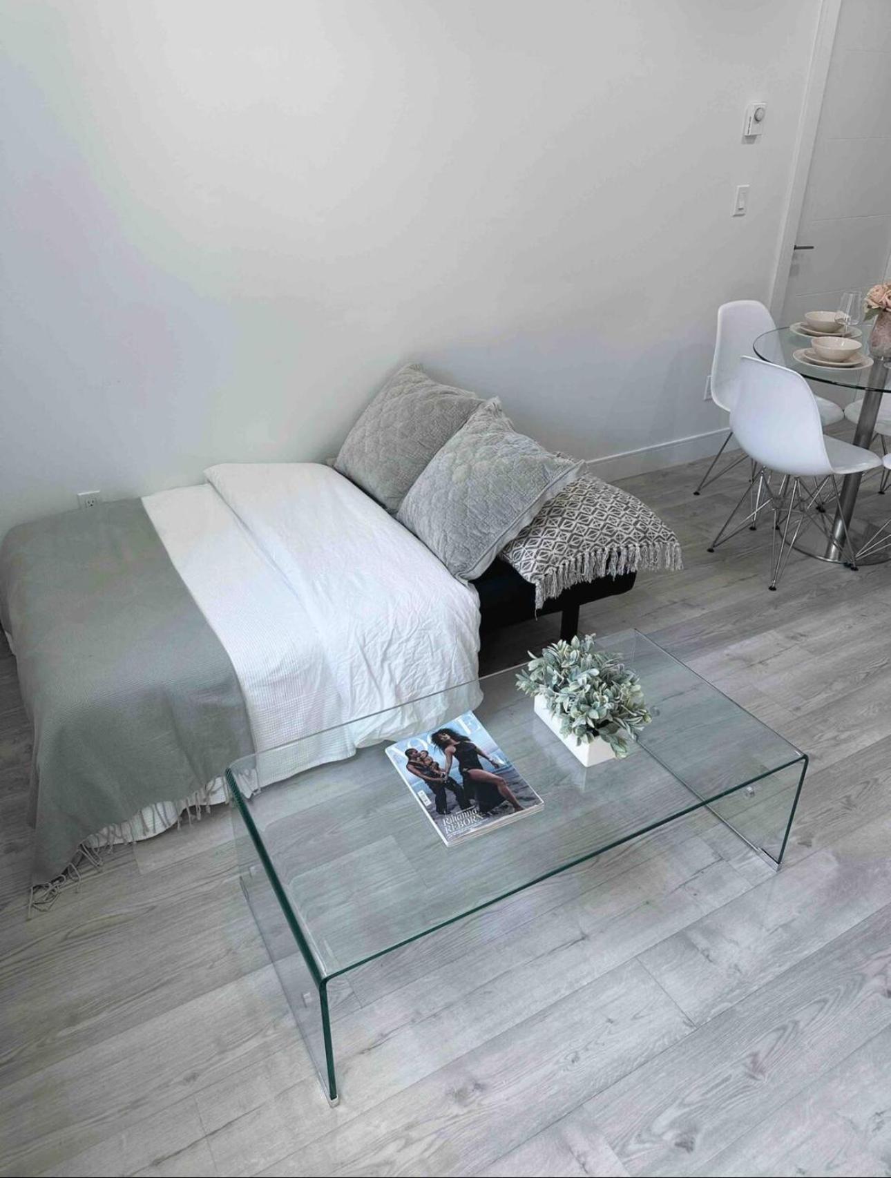 Modern In Close To Downtown And Airport