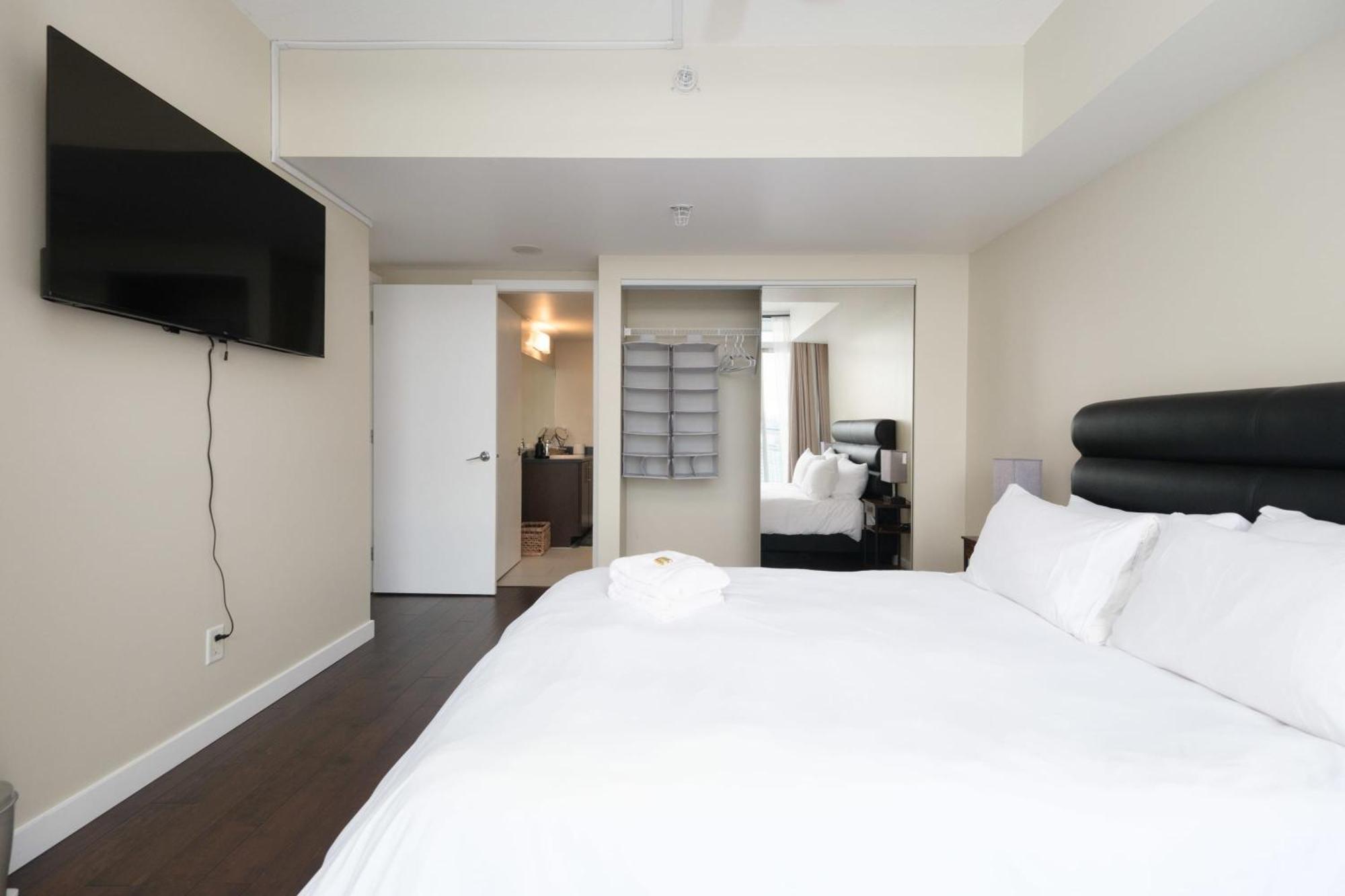 Sub-penthouse With Jacuzzi Pool & Sauna Apartment