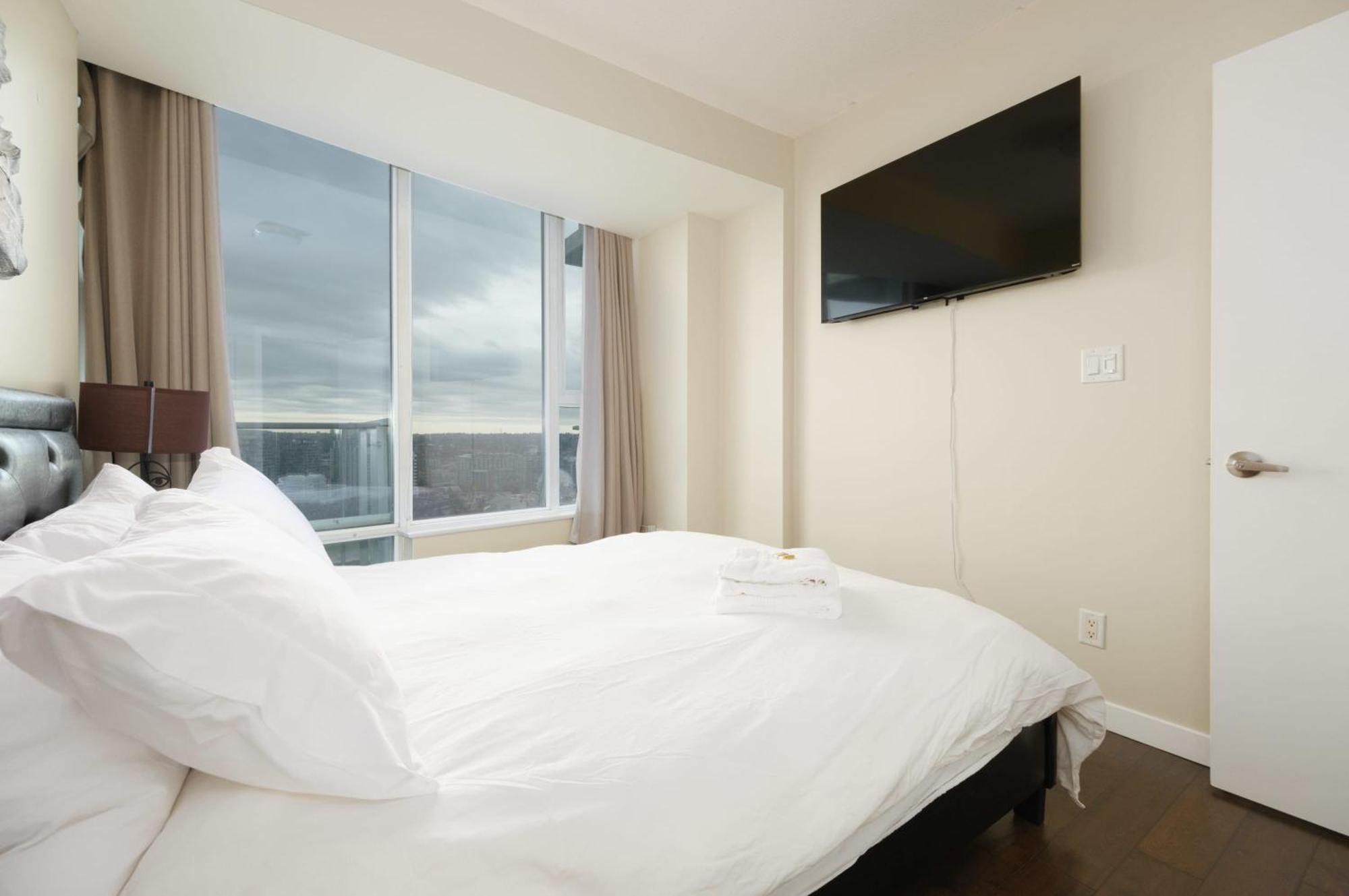 Apartment Sub-penthouse With Jacuzzi Pool & Sauna