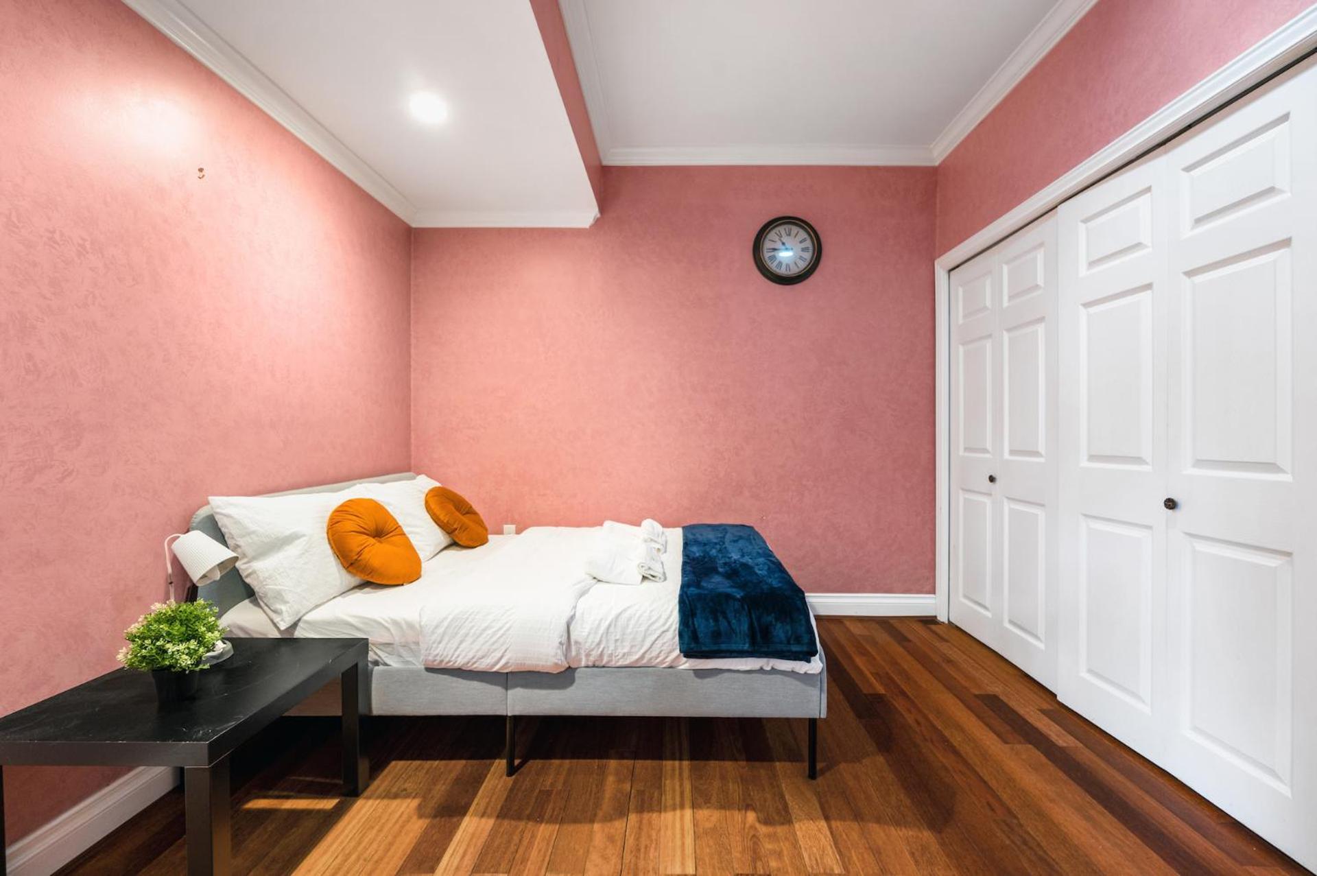 Guest house Charming Retreat On Cypress Street, Your Away From Vancouver