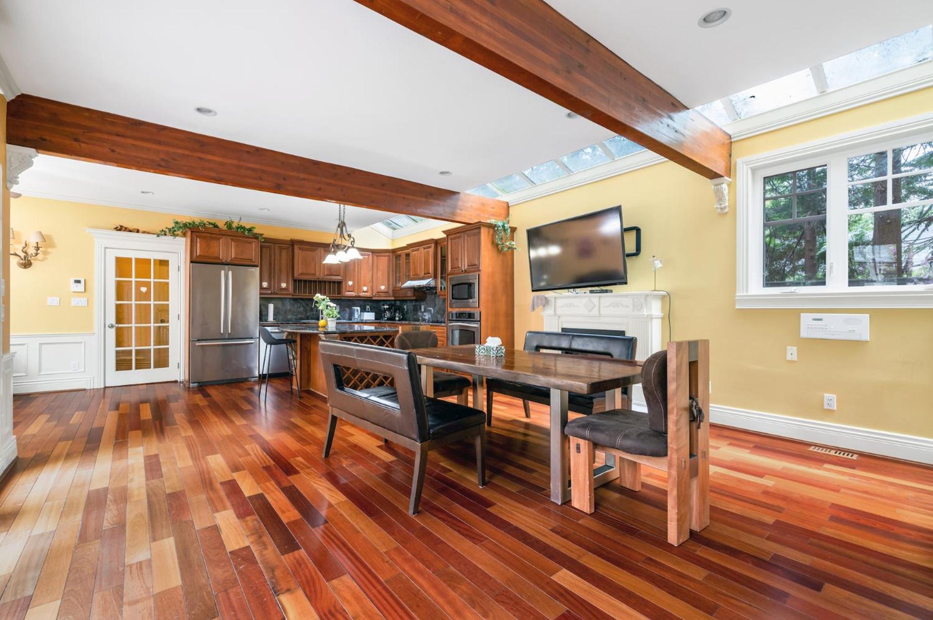 Guest house Charming Retreat On Cypress Street, Your Away From *
