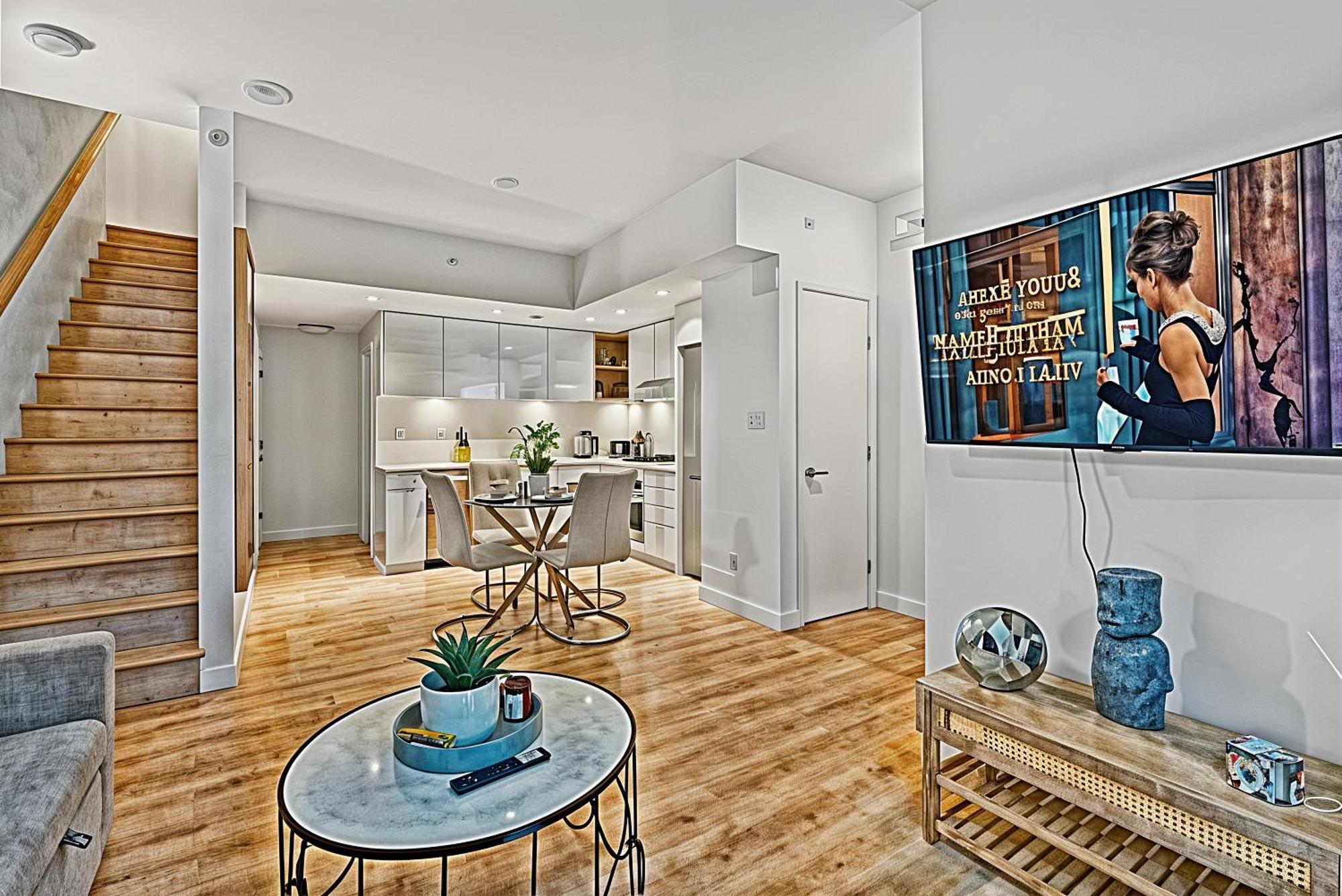 Modern 2-bedroom Duplex In The Heart Of Downtown *