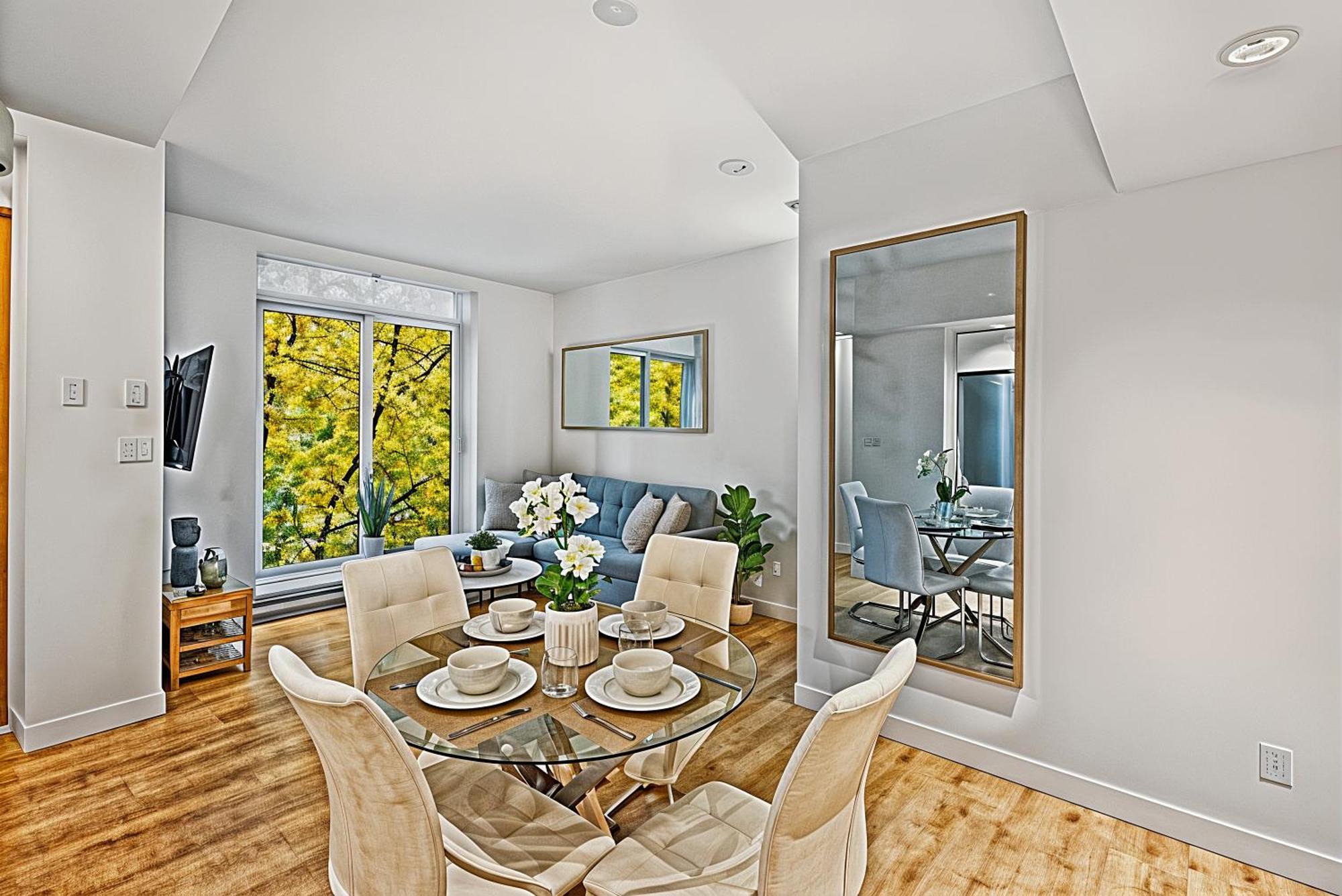 Modern 2-bedroom Duplex In The Heart Of Downtown Vancouver