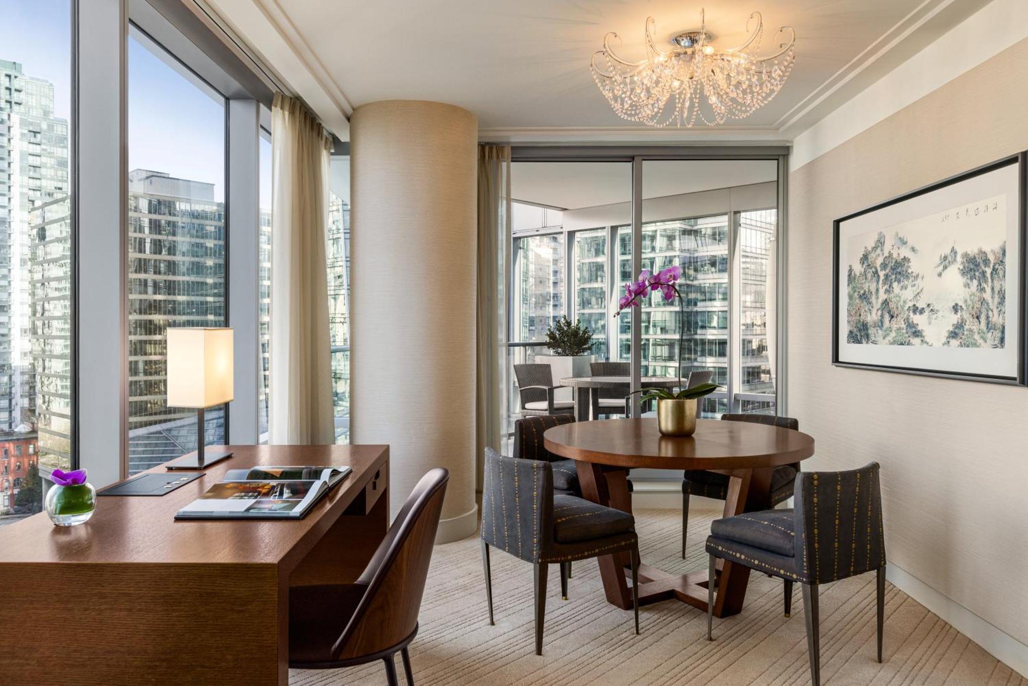 Hotel Shangri-la 5*