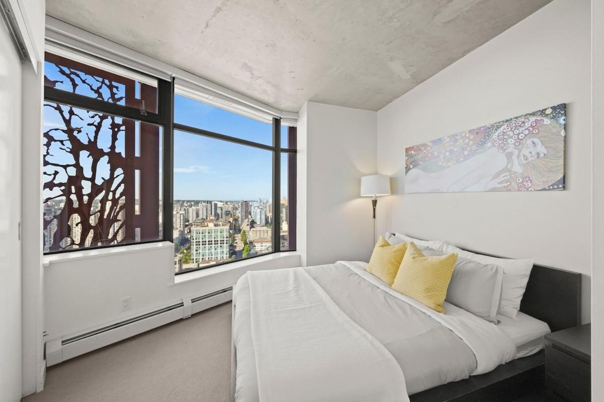 Modern Luxury Retreat In Vibrant Gastown With Parking *