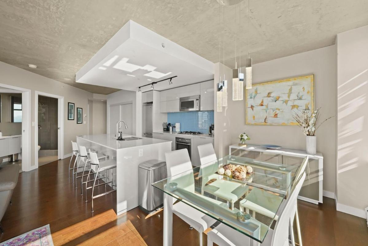 Holiday home Modern Luxury Retreat In Vibrant Gastown With Parking *