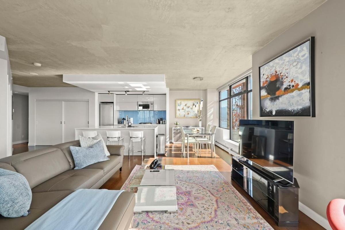 Modern Luxury Retreat In Vibrant Gastown With Parking Holiday home