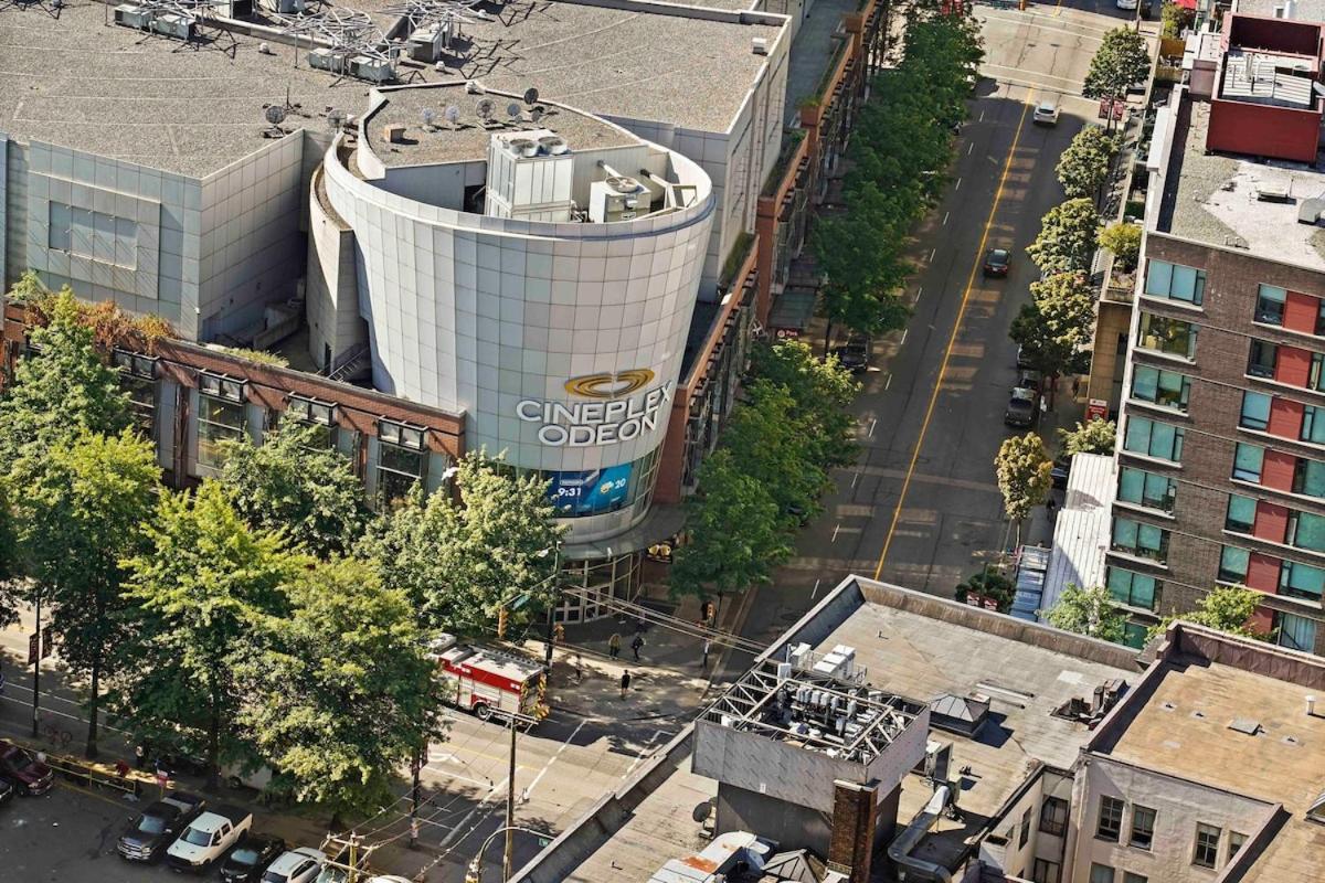 Modern Luxury Retreat In Vibrant Gastown With Parking Vancouver