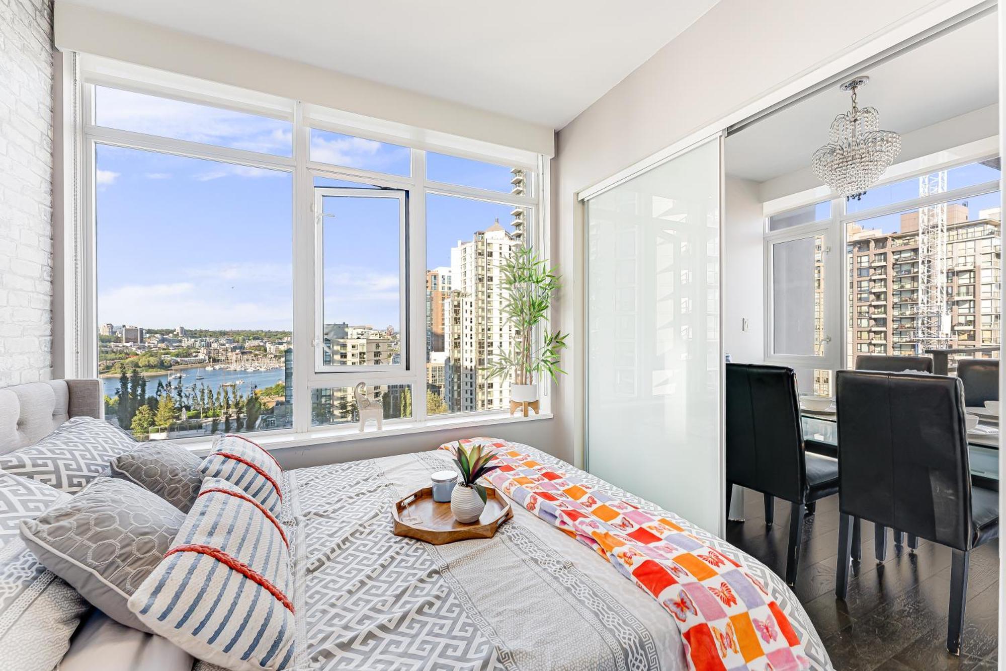 Luxurious 2-bedroom Retreat With Panoramic Cityscape * Vancouver