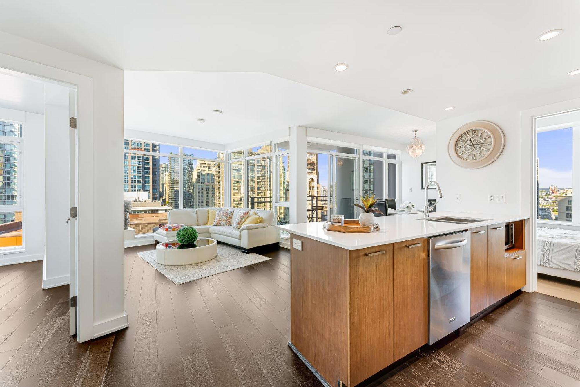 Luxurious 2-bedroom Retreat With Panoramic Cityscape Apartment *