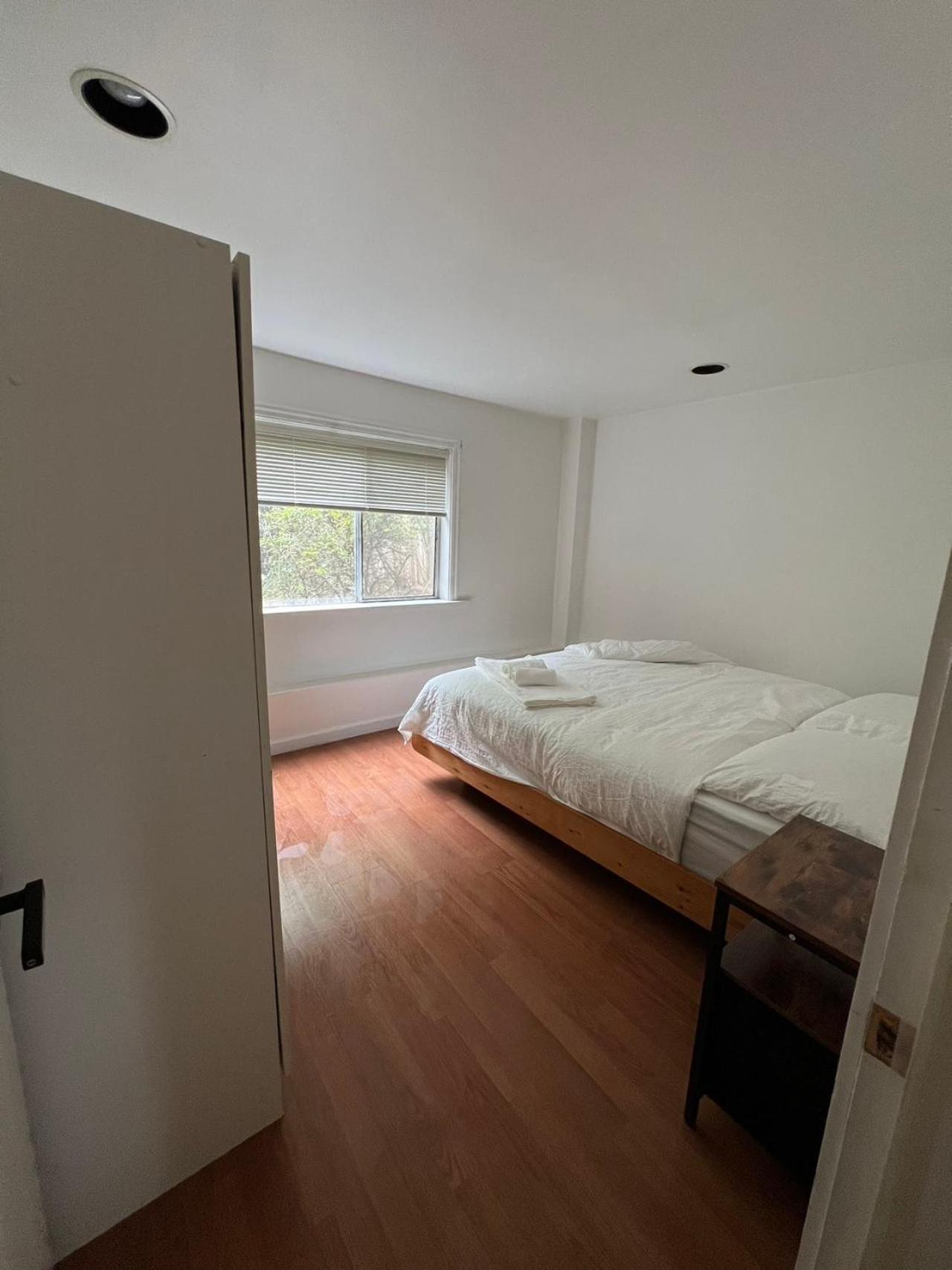 Homestay Larch House In West *