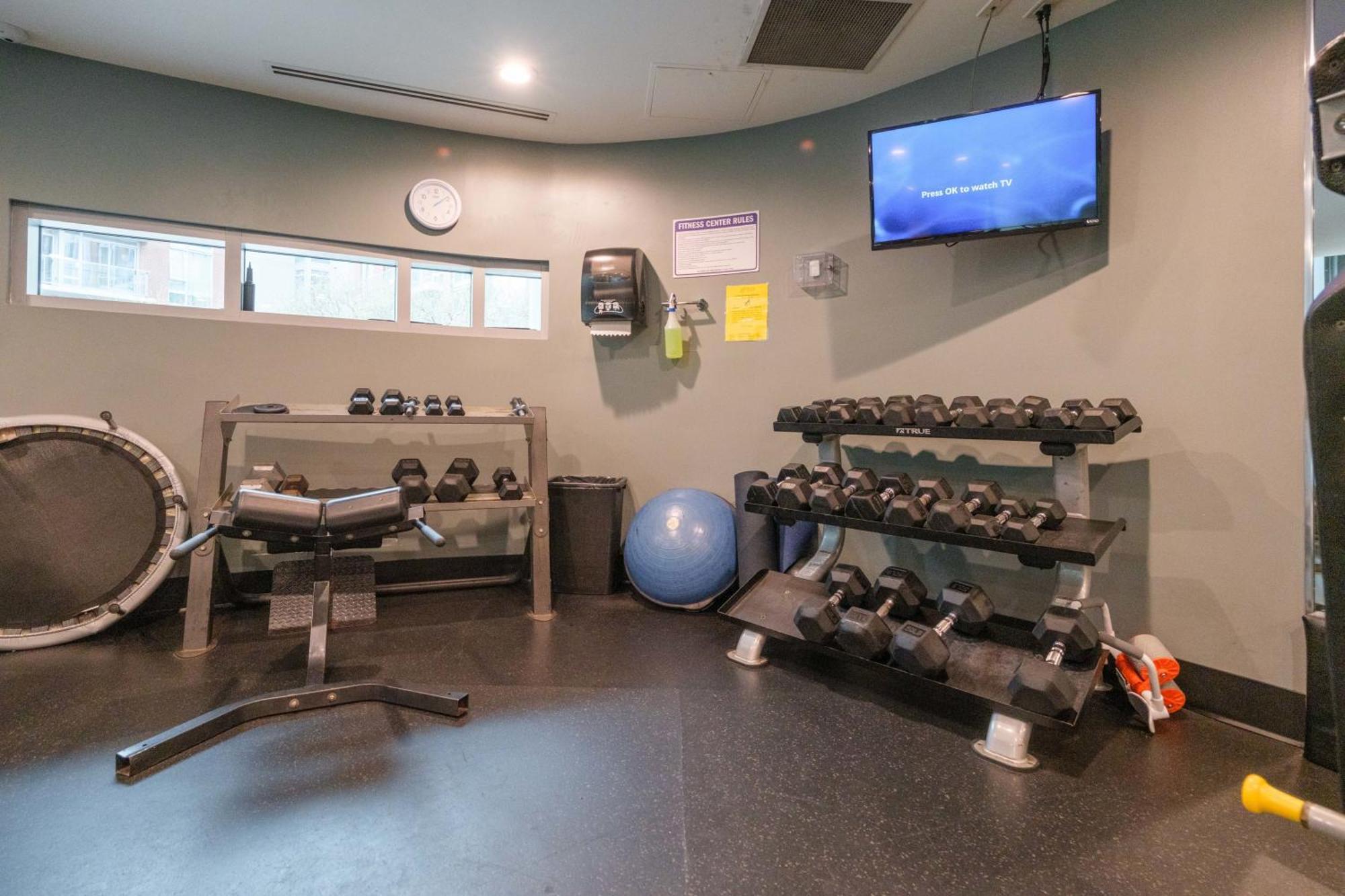 Apartment Luxury With Jacuzzi Pool & Sauna In Prime Location *