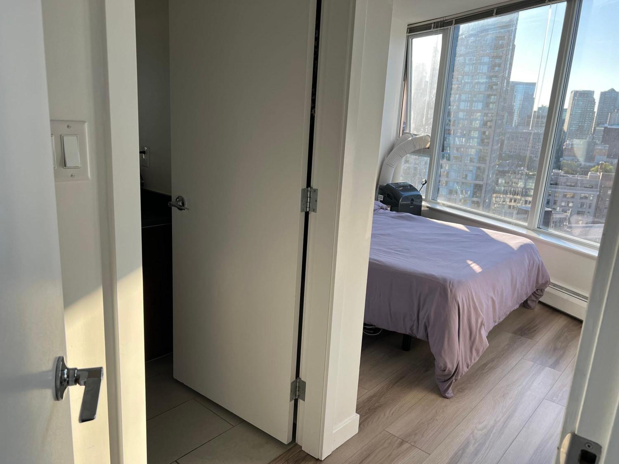 Luxury With Jacuzzi Pool & Sauna In Prime Location Vancouver