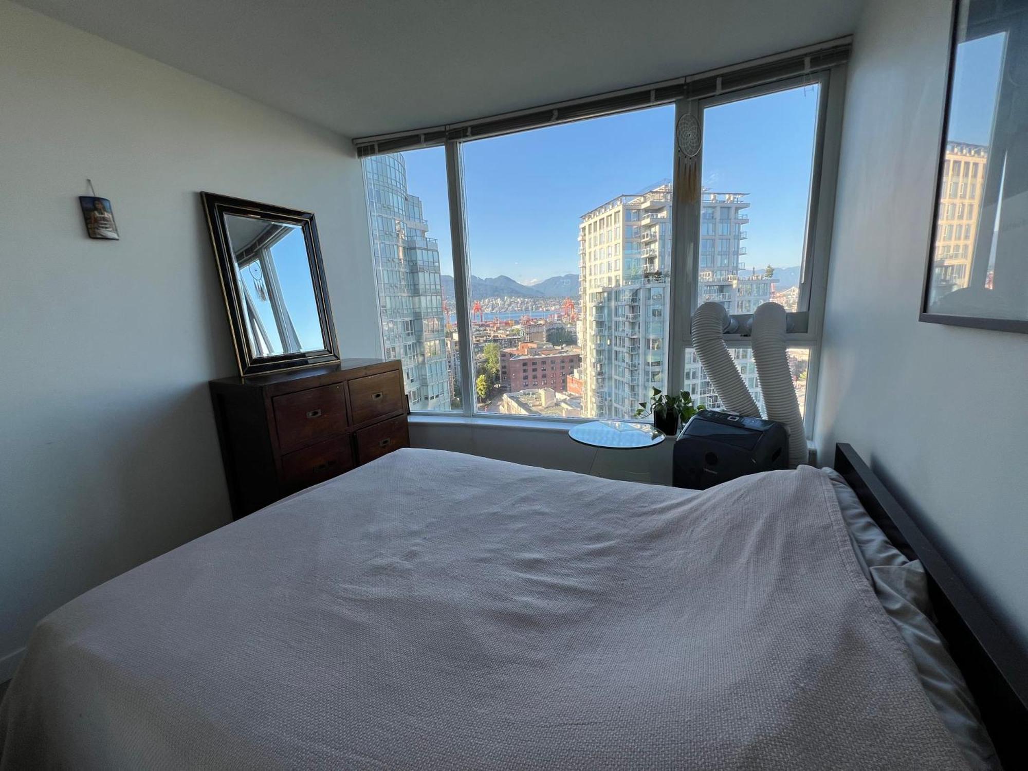 Apartment Luxury With Jacuzzi Pool & Sauna In Prime Location Vancouver