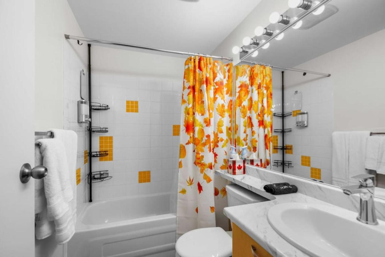 Apartment In The Heart Of Granville Vancouver