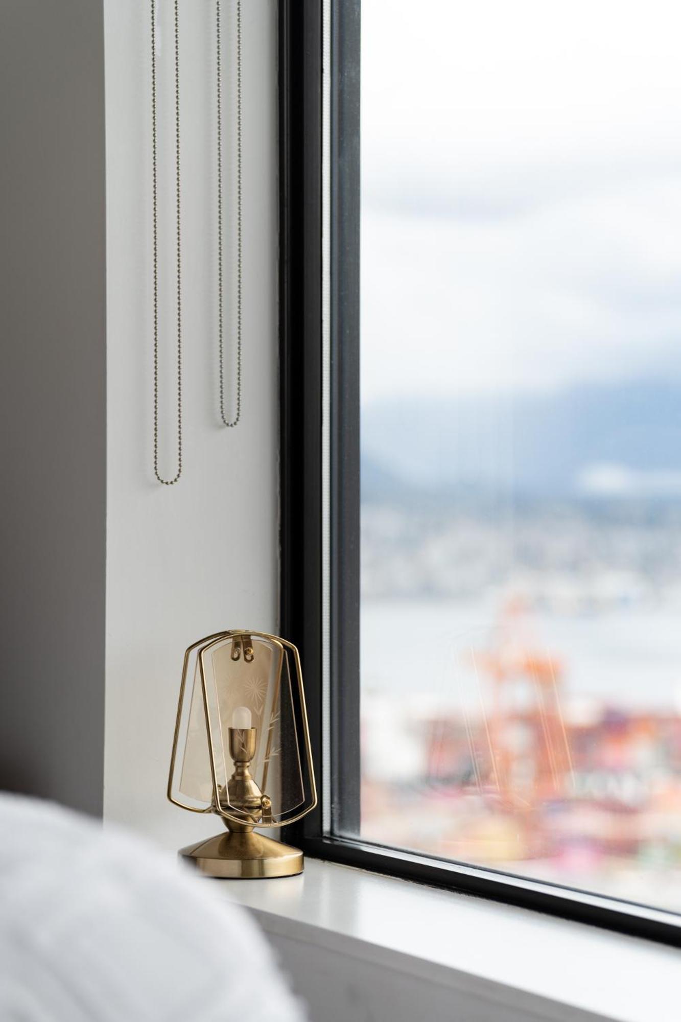 Skyhome In Gastown Amazing Ocean&mountain Views