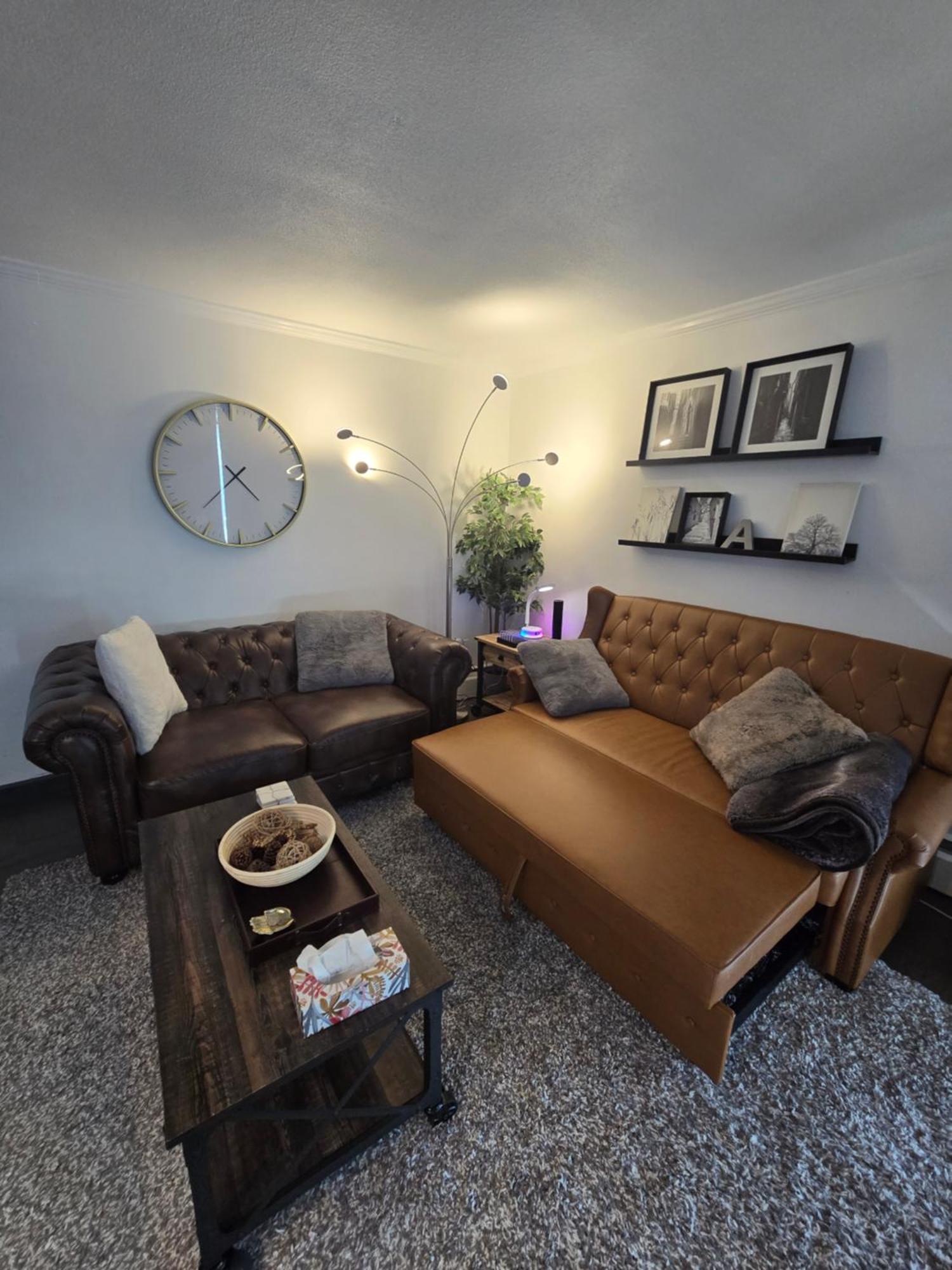 Apartment Designer-luxury. Waterview, Parking, Rooftop Pool *