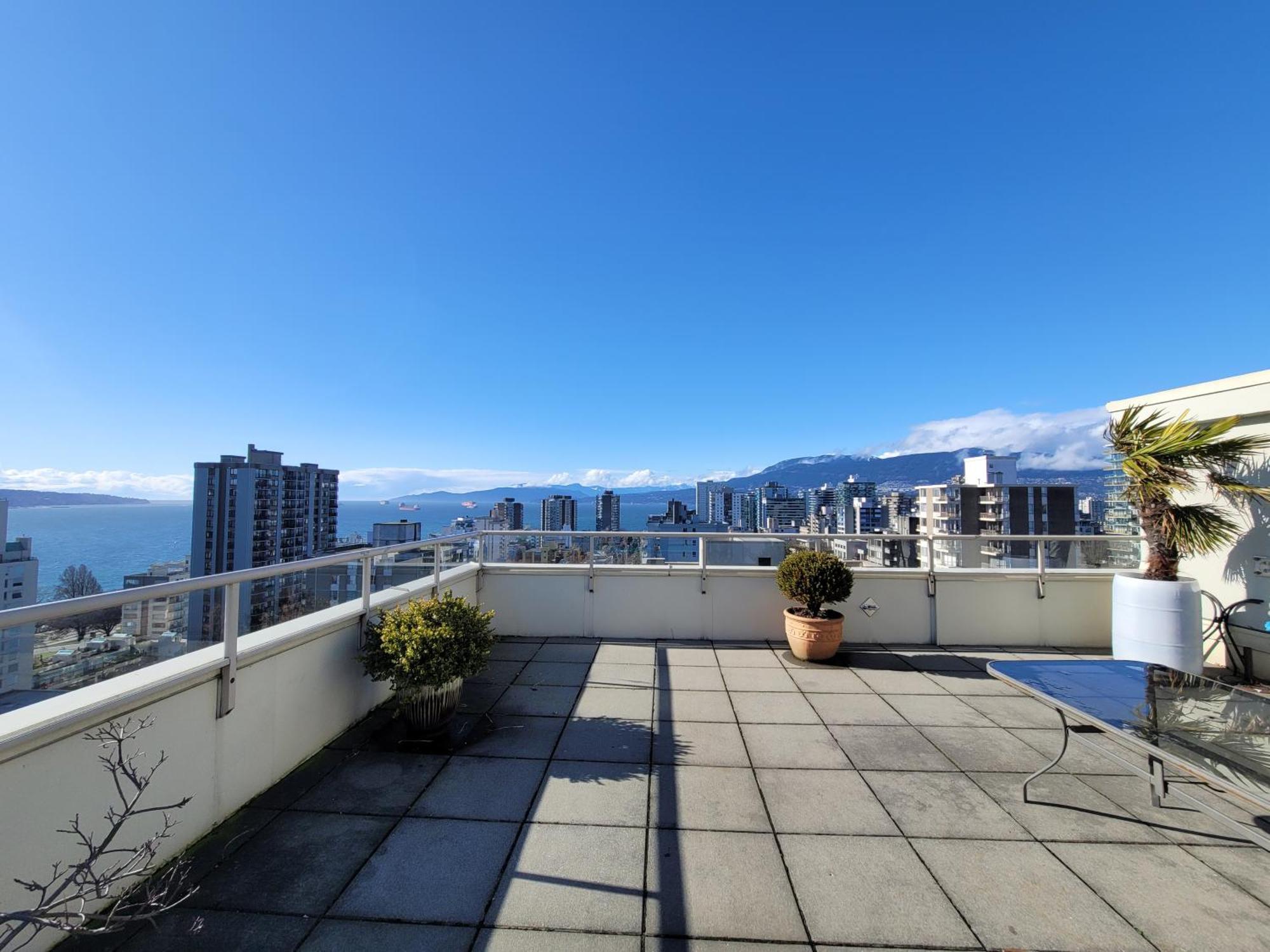 Apartment Designer-luxury. Waterview, Parking, Rooftop Pool Vancouver