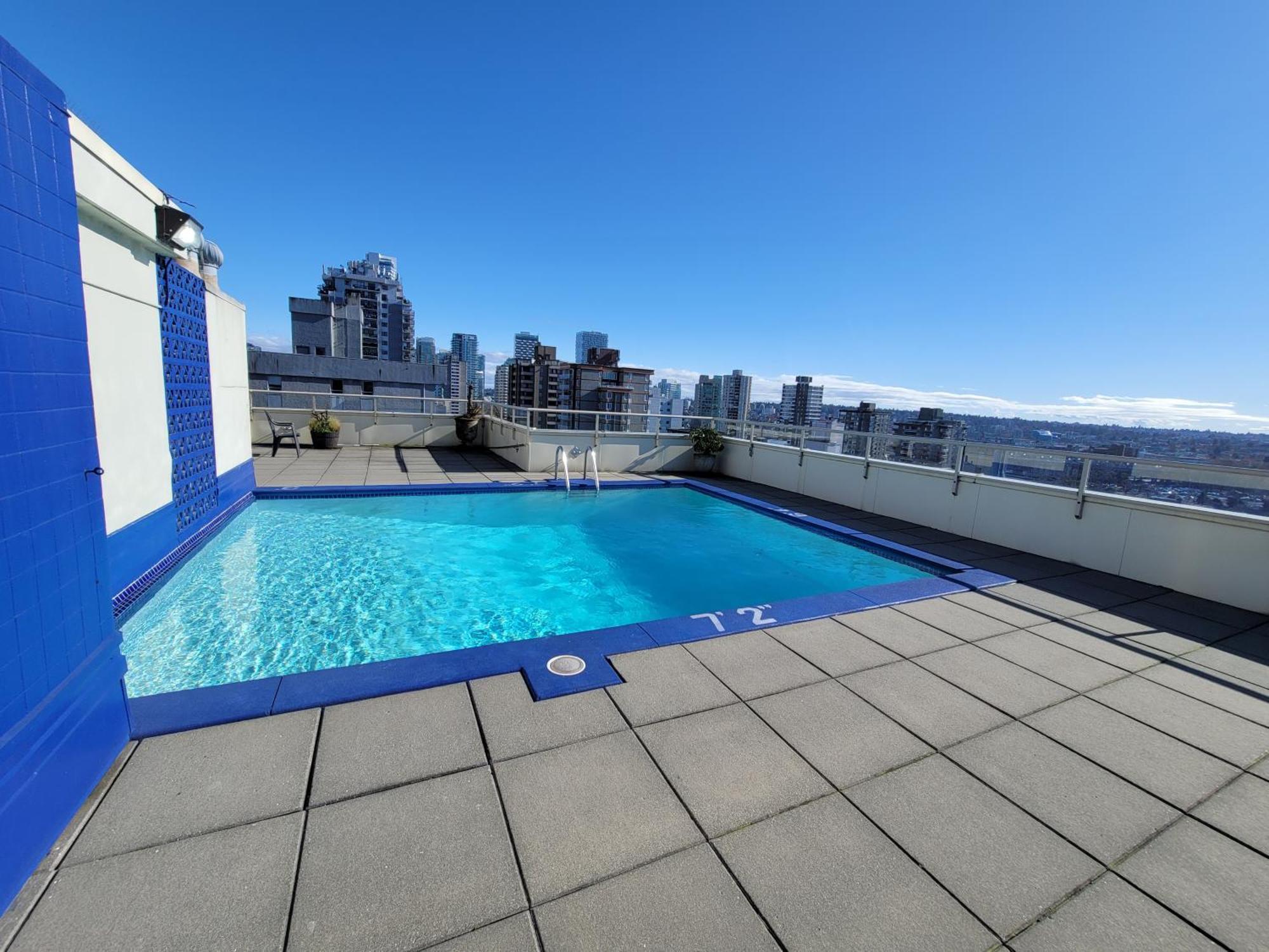 Designer-luxury. Waterview, Parking, Rooftop Pool *
