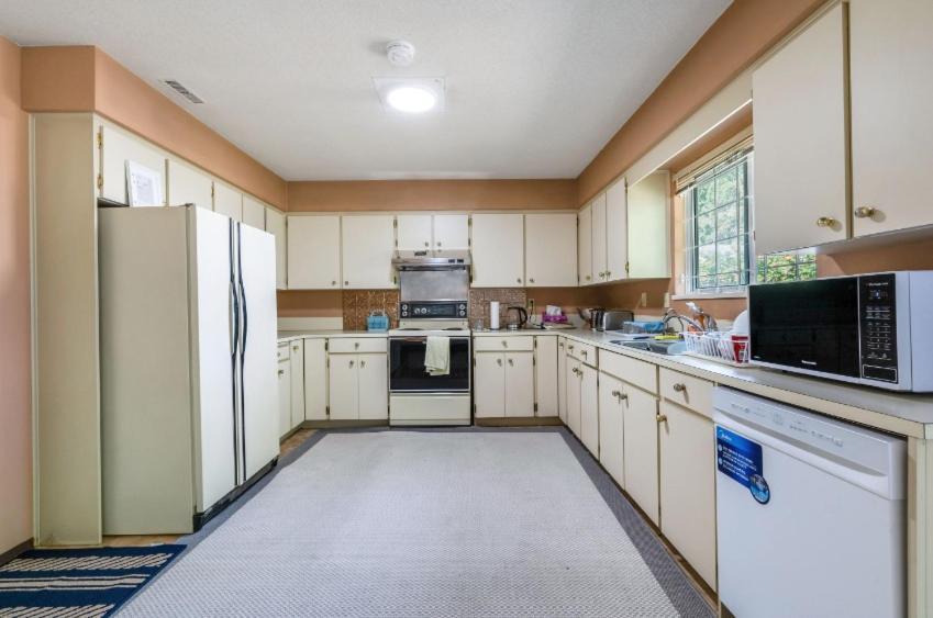 Guest house Charming In Prime Location