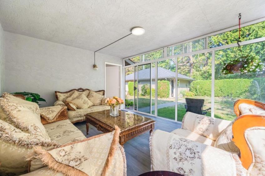 Charming In Prime Location * Vancouver