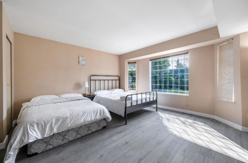 Charming In Prime Location