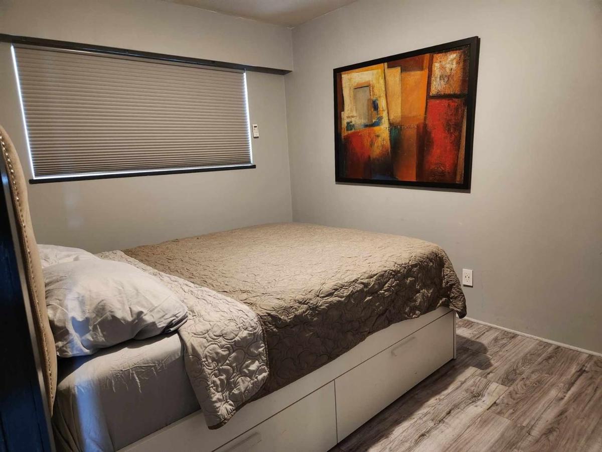 City Charm: Furnished 3-br Retreat