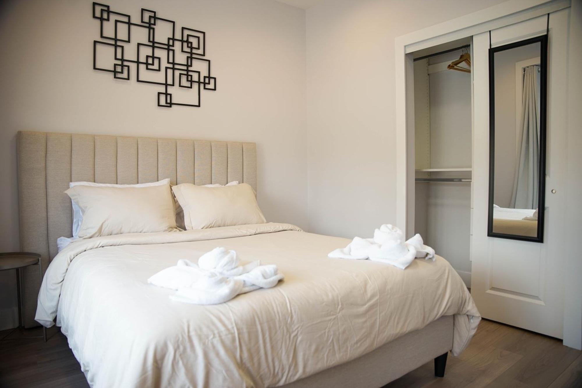 Homestay Charming 3br In A Lovely Neighborhood *