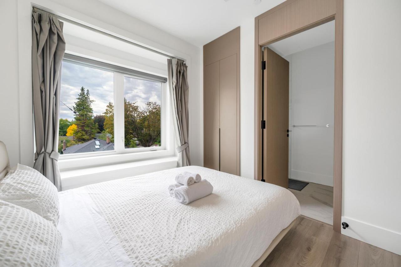 Charming And Modern Retreat In Trendy 42nd Avenue Neighbourhood Vancouver