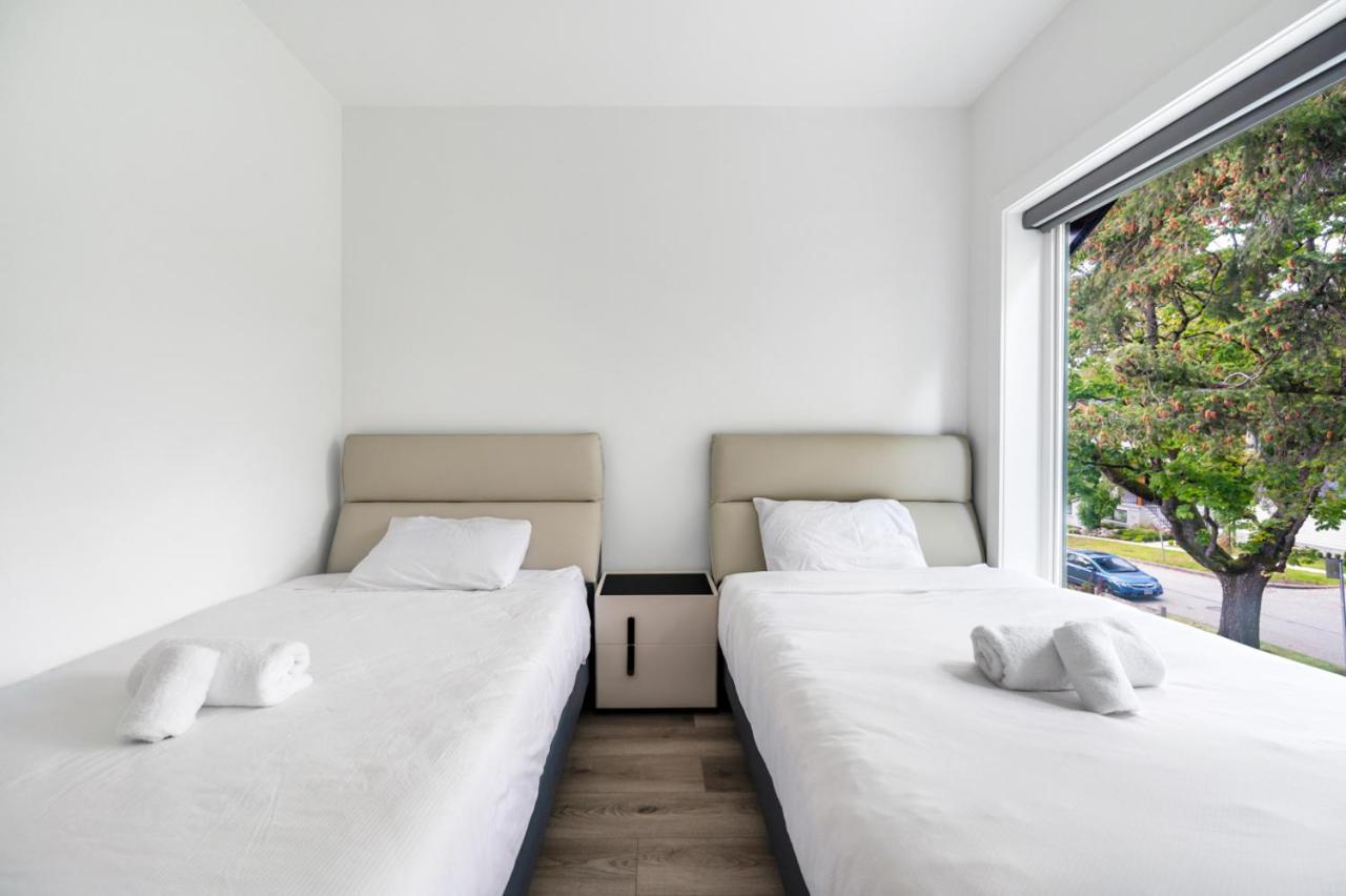Charming And Modern Retreat In Trendy 42nd Avenue Neighbourhood * Vancouver