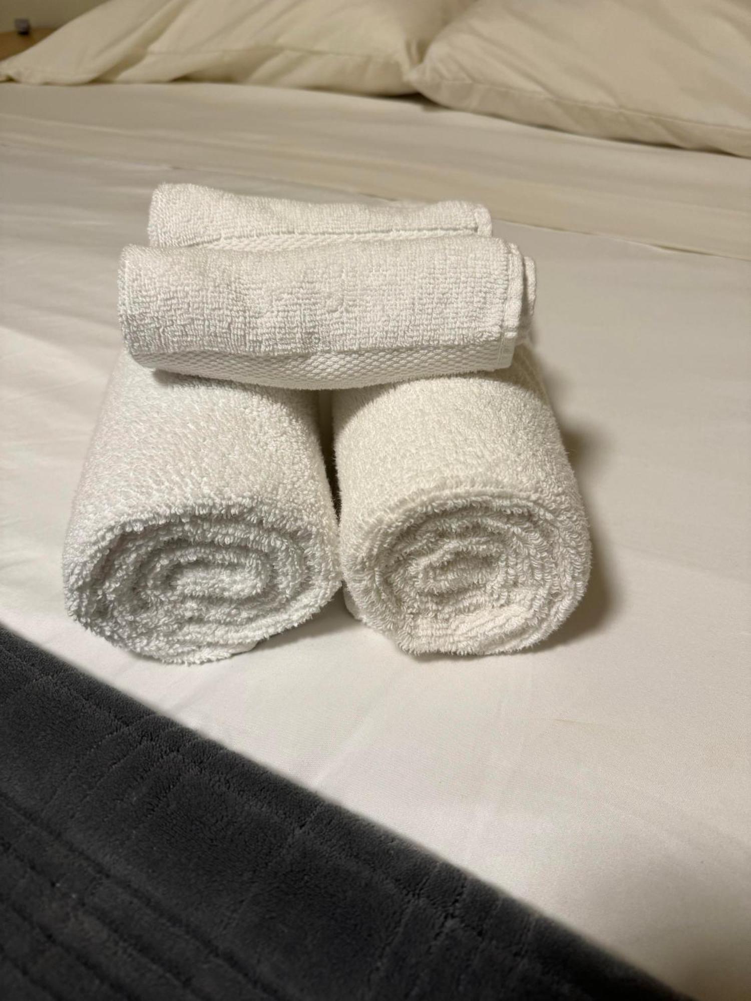 Comfort Near Subway Station, Bus And Downtown Homestay Vancouver