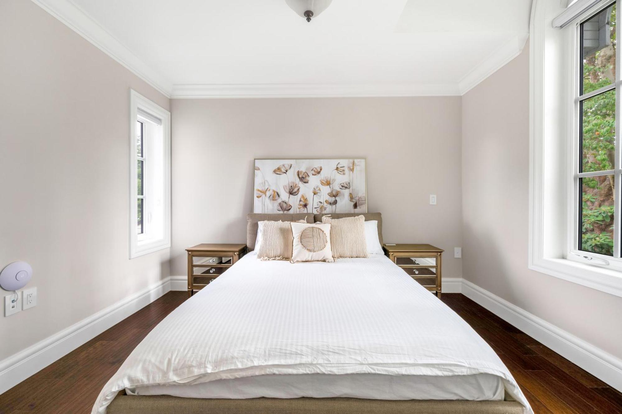 Experience Comfort Convenience Shared House