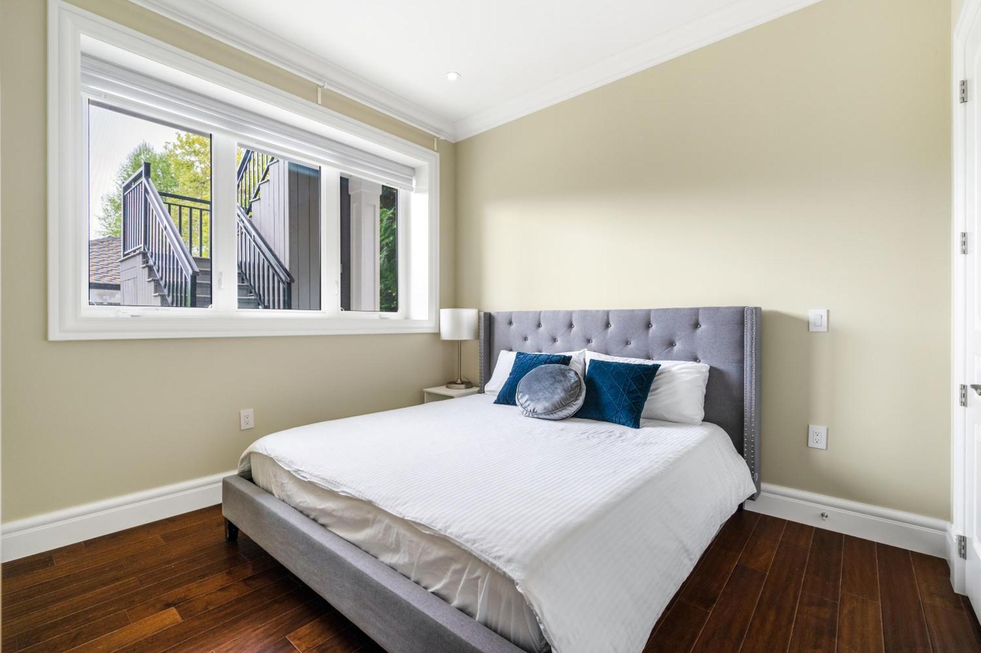 Experience Comfort Convenience Shared House Vancouver