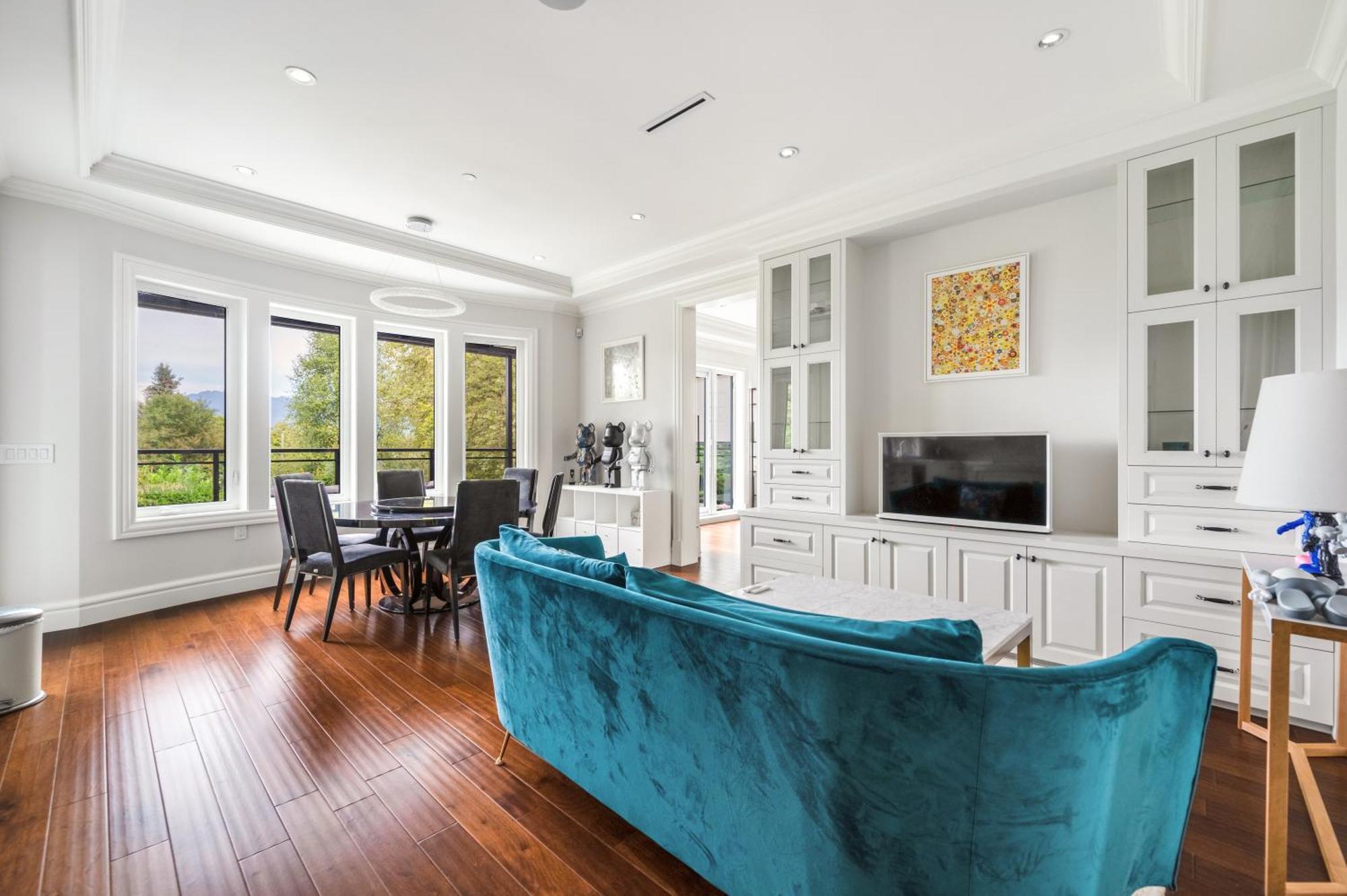 Experience Comfort Convenience Shared House