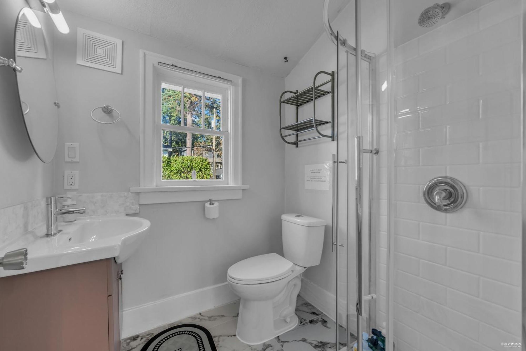 Cozy Two Bedroom In Upper Floor In West Homestay Vancouver