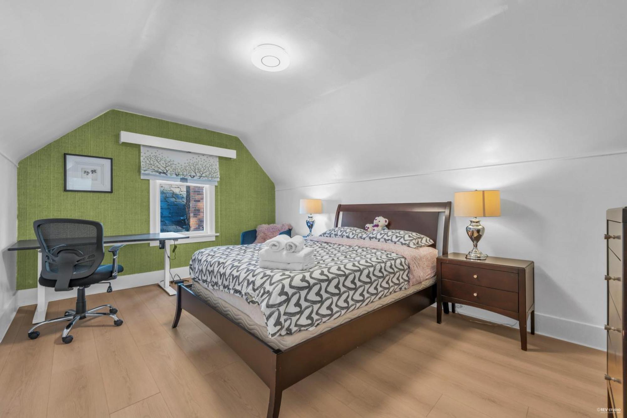 Cozy Two Bedroom In Upper Floor In West Homestay