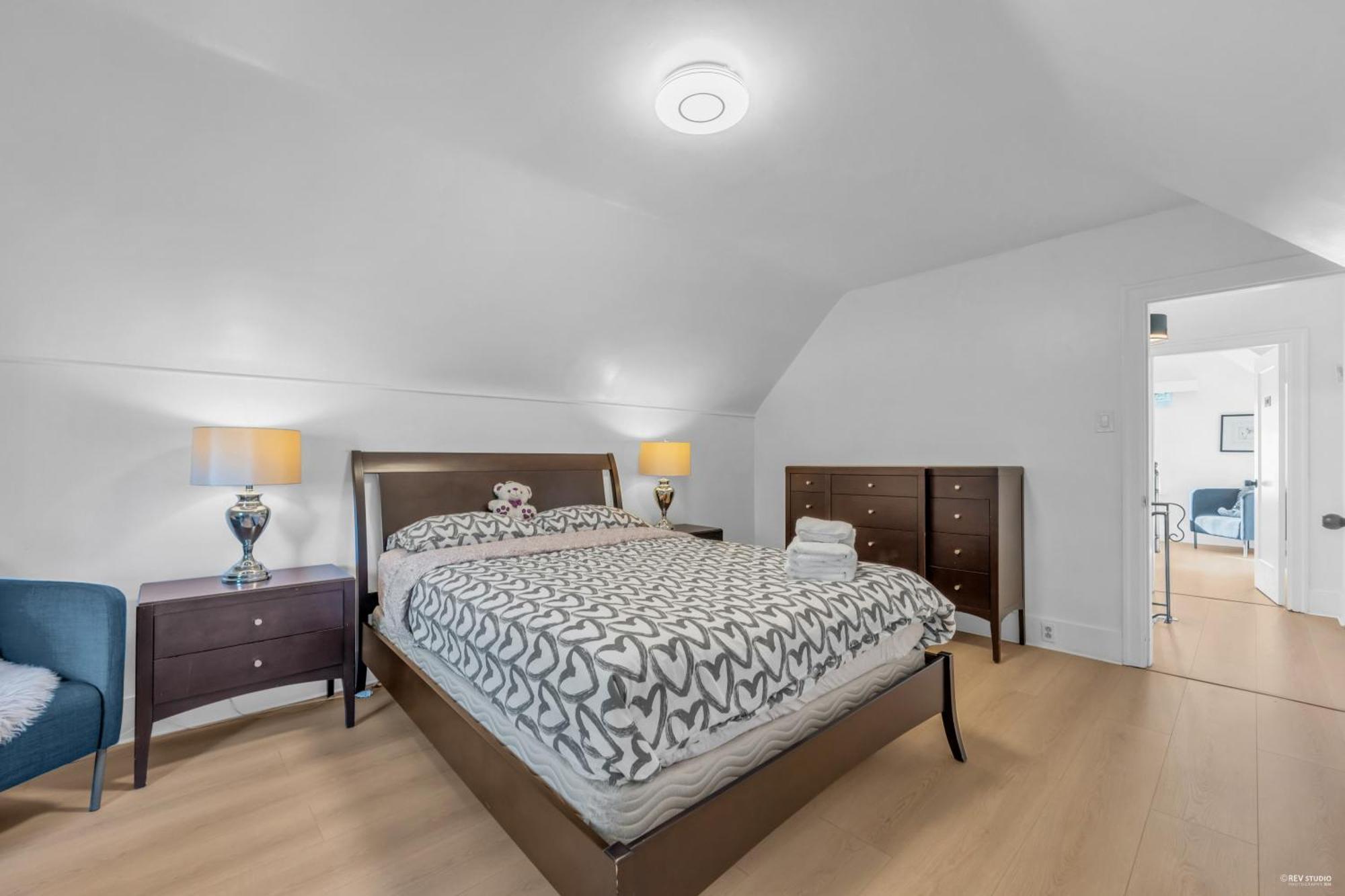 Homestay Cozy Two Bedroom In Upper Floor In West *